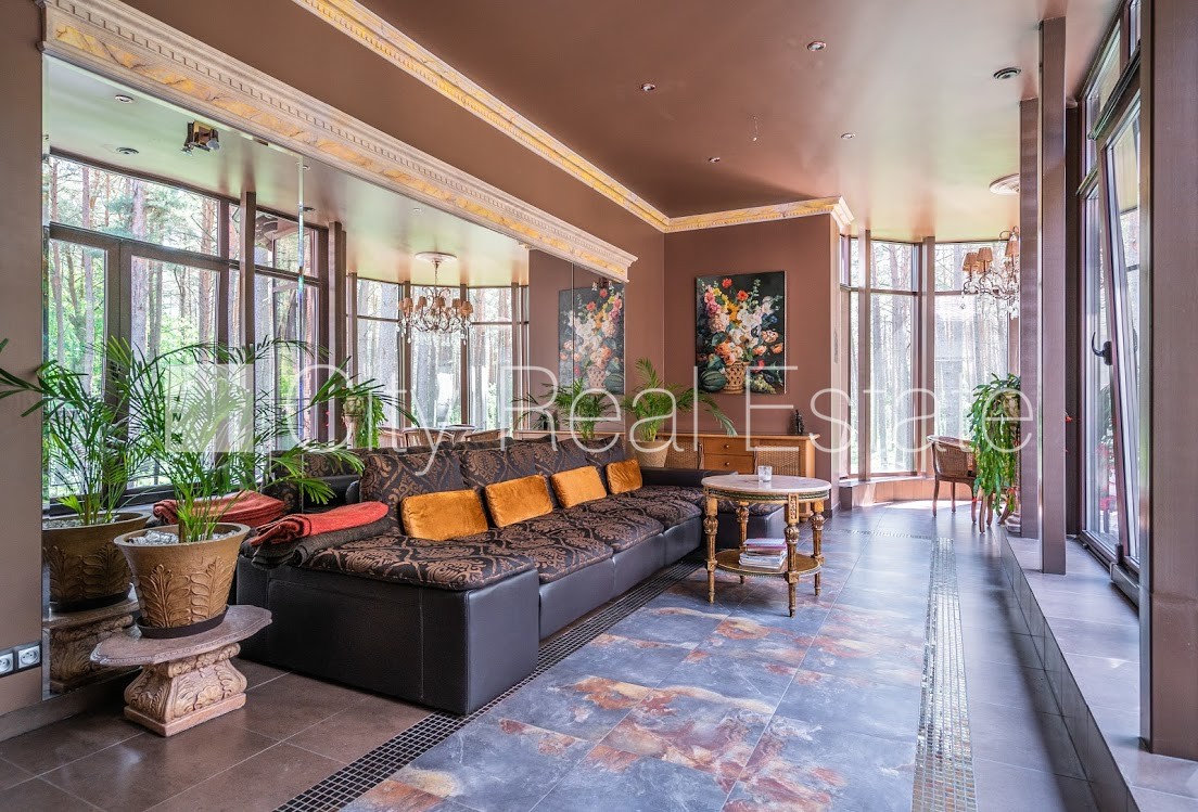 Sludinājumi. Privātmāja, labiekārtots apzaļumots pagalms, teritorijas iebrauktuves vārti aprīkoti ar Cena: 1.75e+06 EUR Foto #11