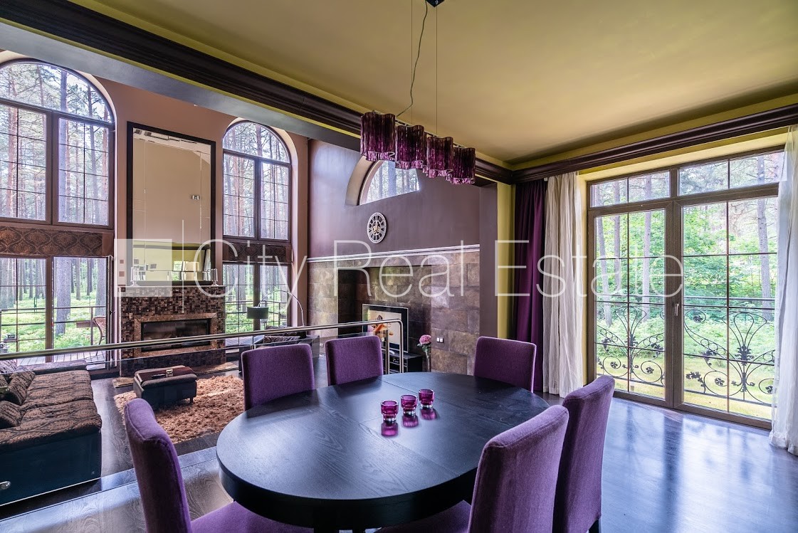 Sludinājumi. Privātmāja, labiekārtots apzaļumots pagalms, teritorijas iebrauktuves vārti aprīkoti ar Cena: 1.75e+06 EUR Foto #5