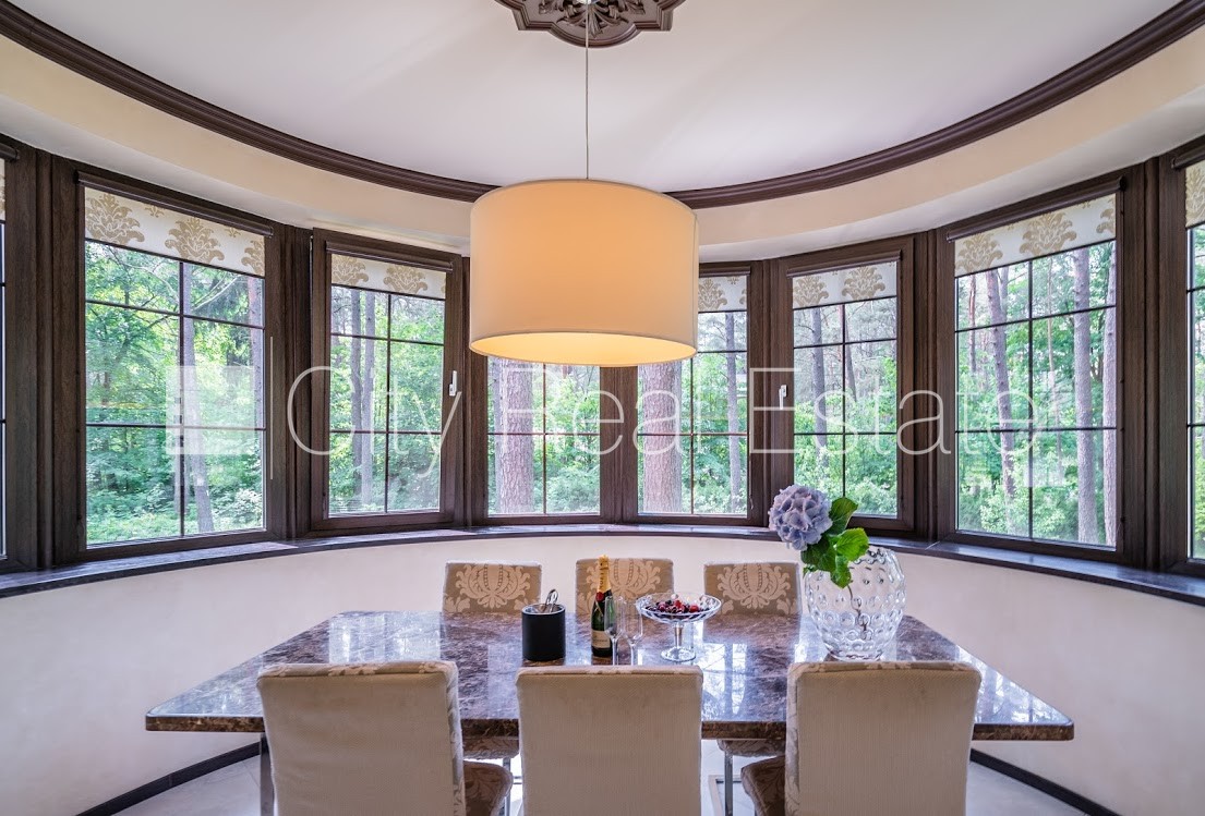 Sludinājumi. Privātmāja, labiekārtots apzaļumots pagalms, teritorijas iebrauktuves vārti aprīkoti ar Cena: 1.75e+06 EUR Foto #8