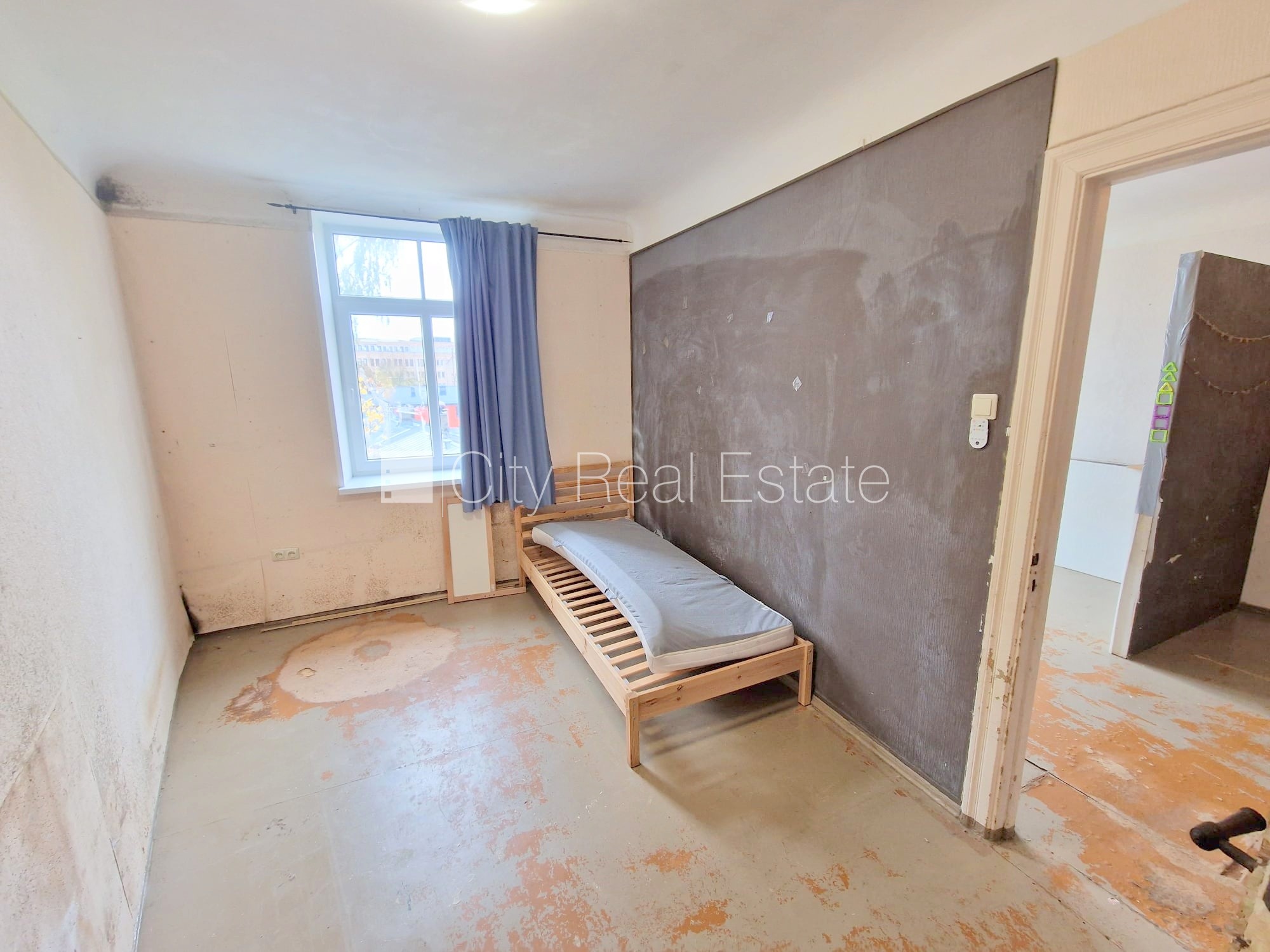 Объявление. Дом во дворе, закрытый двор, вход с улицы, лестничная клетка после косметического ремонта, окна Цена: 220 EUR/мес. Foto #10