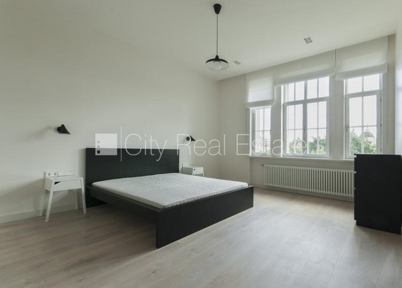 Sludinājumi. Renovēta māja, vieta automašīnai, ir lifts, balkons, guļamistabu skaits 2 gab., istabas izolētas 2 Cena: 310000 EUR Foto #5