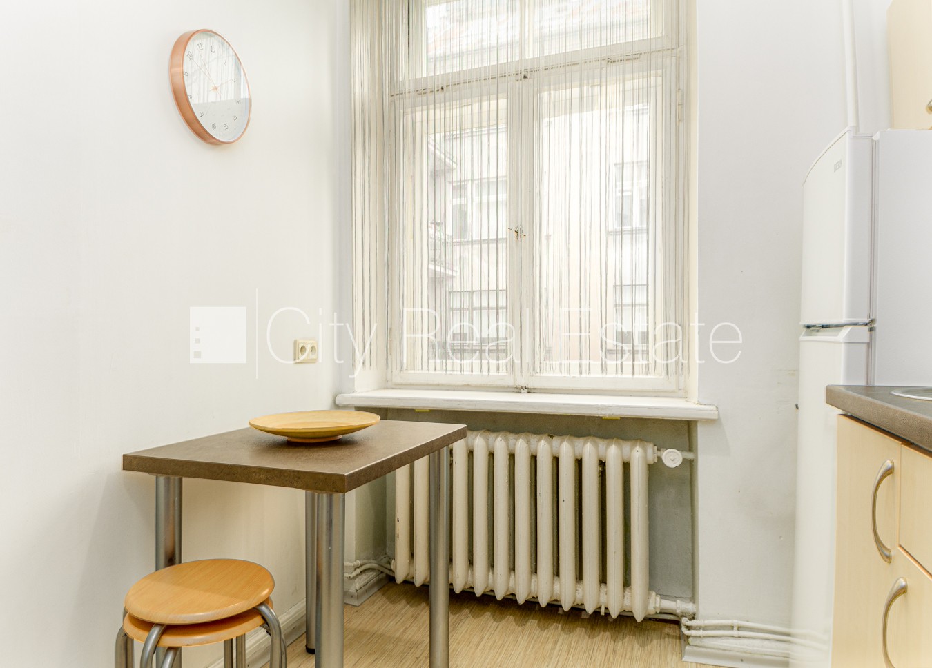 Объявление. Фасадный дом, реновированный дом, вход с улицы, лестничная клетка после косметического ремонта, Цена: 500 EUR/мес. Foto #16