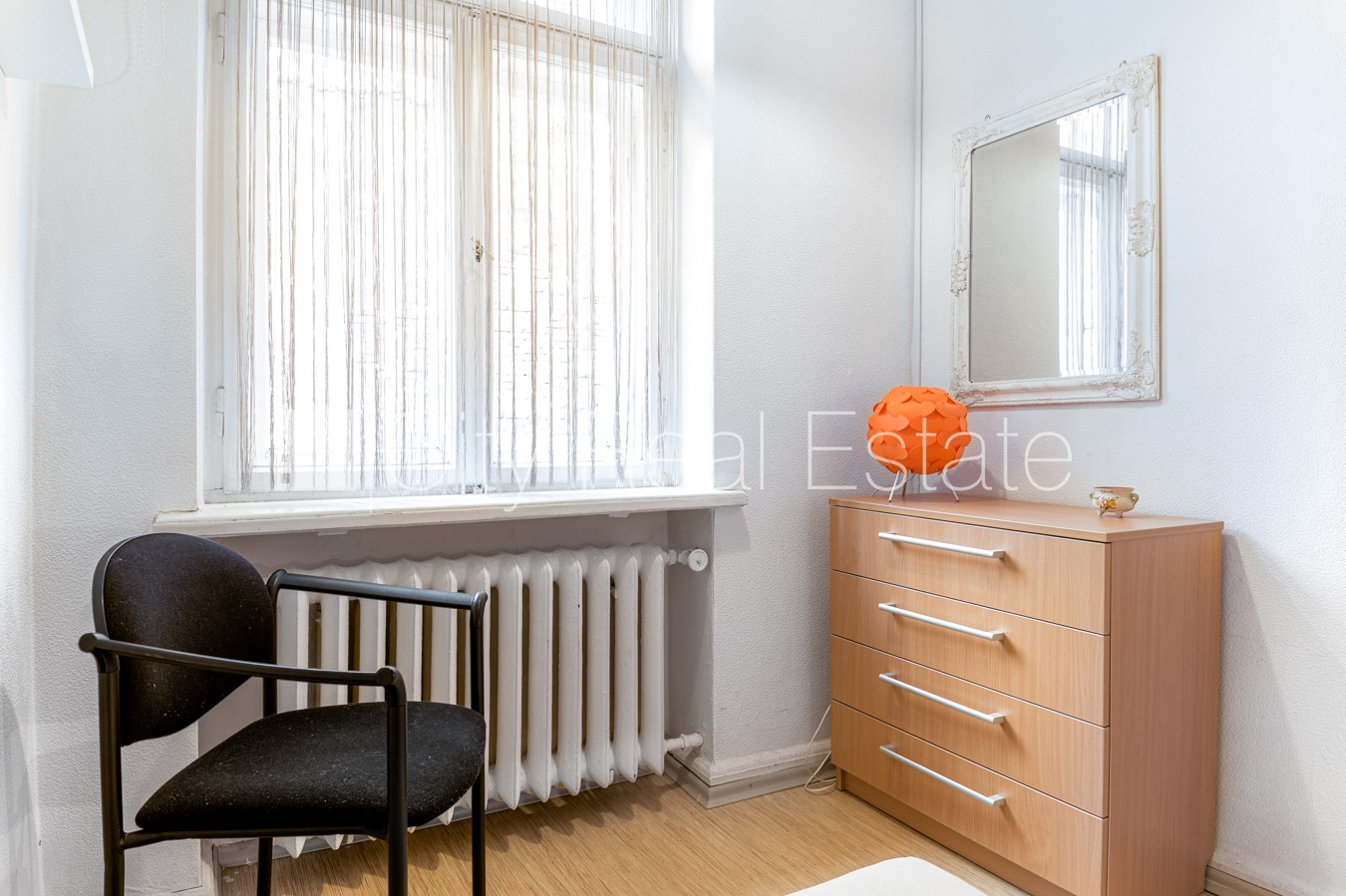 Объявление. Фасадный дом, реновированный дом, вход с улицы, лестничная клетка после косметического ремонта, Цена: 500 EUR/мес. Foto #10