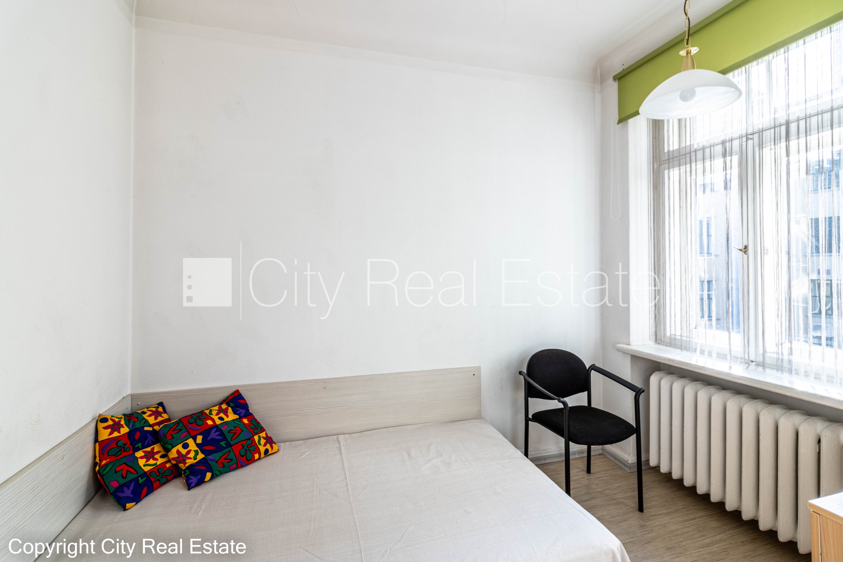 Объявление. Фасадный дом, реновированный дом, вход с улицы, лестничная клетка после косметического ремонта, Цена: 500 EUR/мес. Foto #12