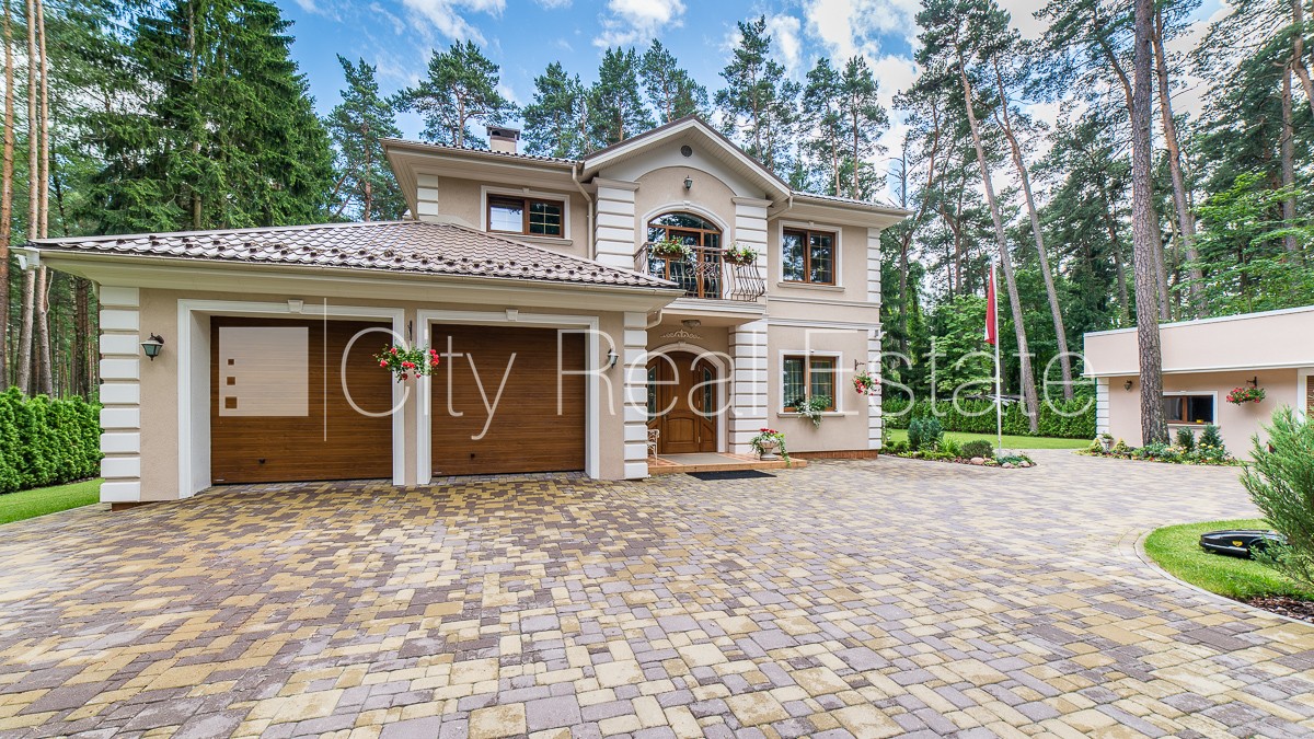 Sludinājumi. Jaunceltne, labiekārtota apzaļumota teritorija, bruģēts piebraucamais ceļš, automātiska zālāja Cena: 895000 EUR Foto #3