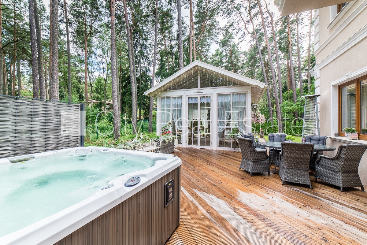 Sludinājumi. Jaunceltne, labiekārtota apzaļumota teritorija, bruģēts piebraucamais ceļš, automātiska zālāja Cena: 895000 EUR Foto #12