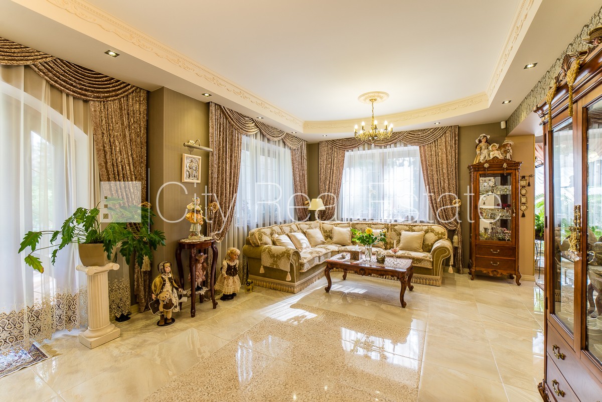 Sludinājumi. Jaunceltne, labiekārtota apzaļumota teritorija, bruģēts piebraucamais ceļš, automātiska zālāja Cena: 895000 EUR Foto #25