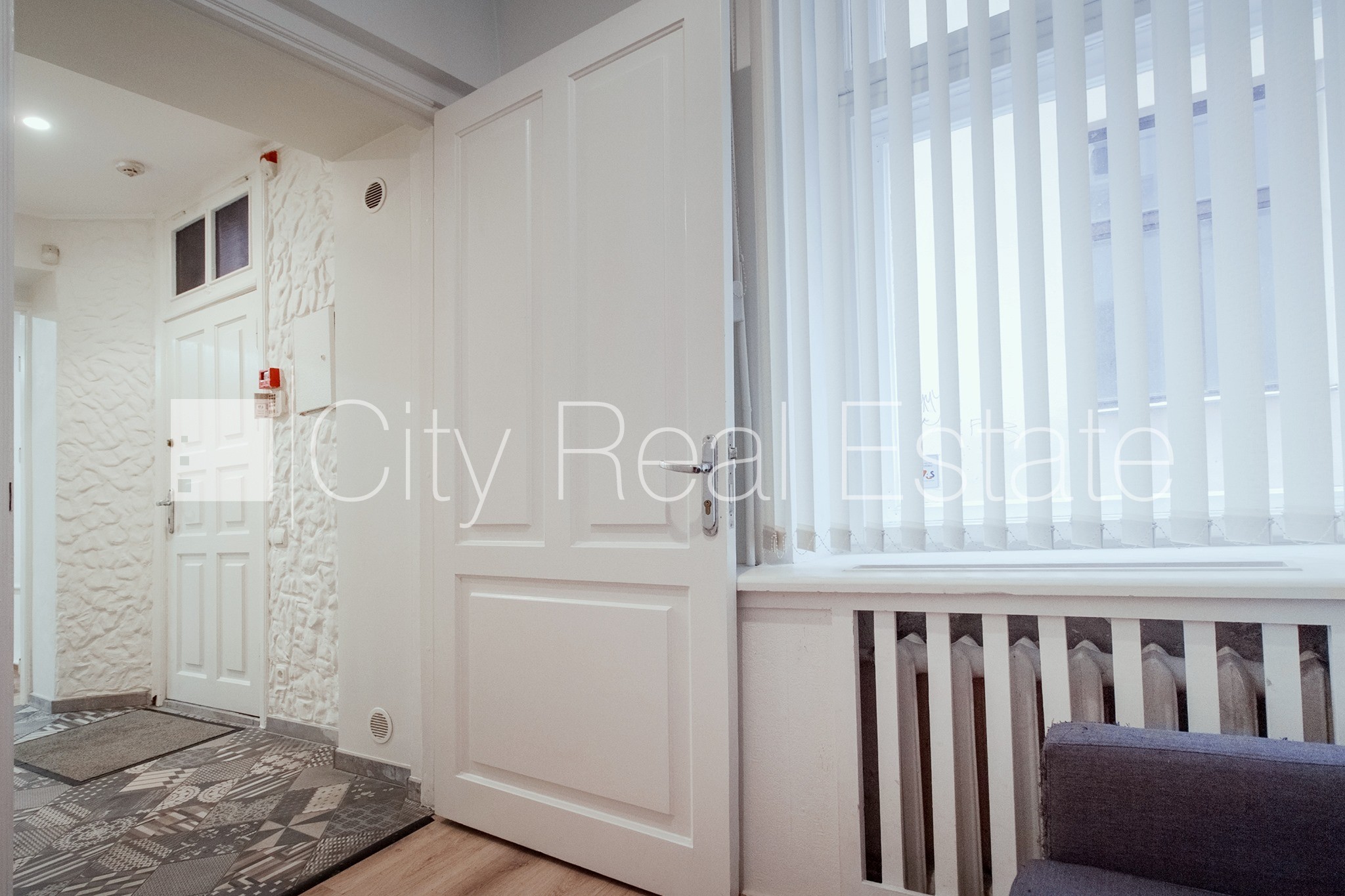 Sludinājumi. Fasādes māja, renovēta māja, ieeja no ielas, logi vērsti uz pagalma pusi, gaisa ventilācijas Cena: 135000 EUR Foto #12