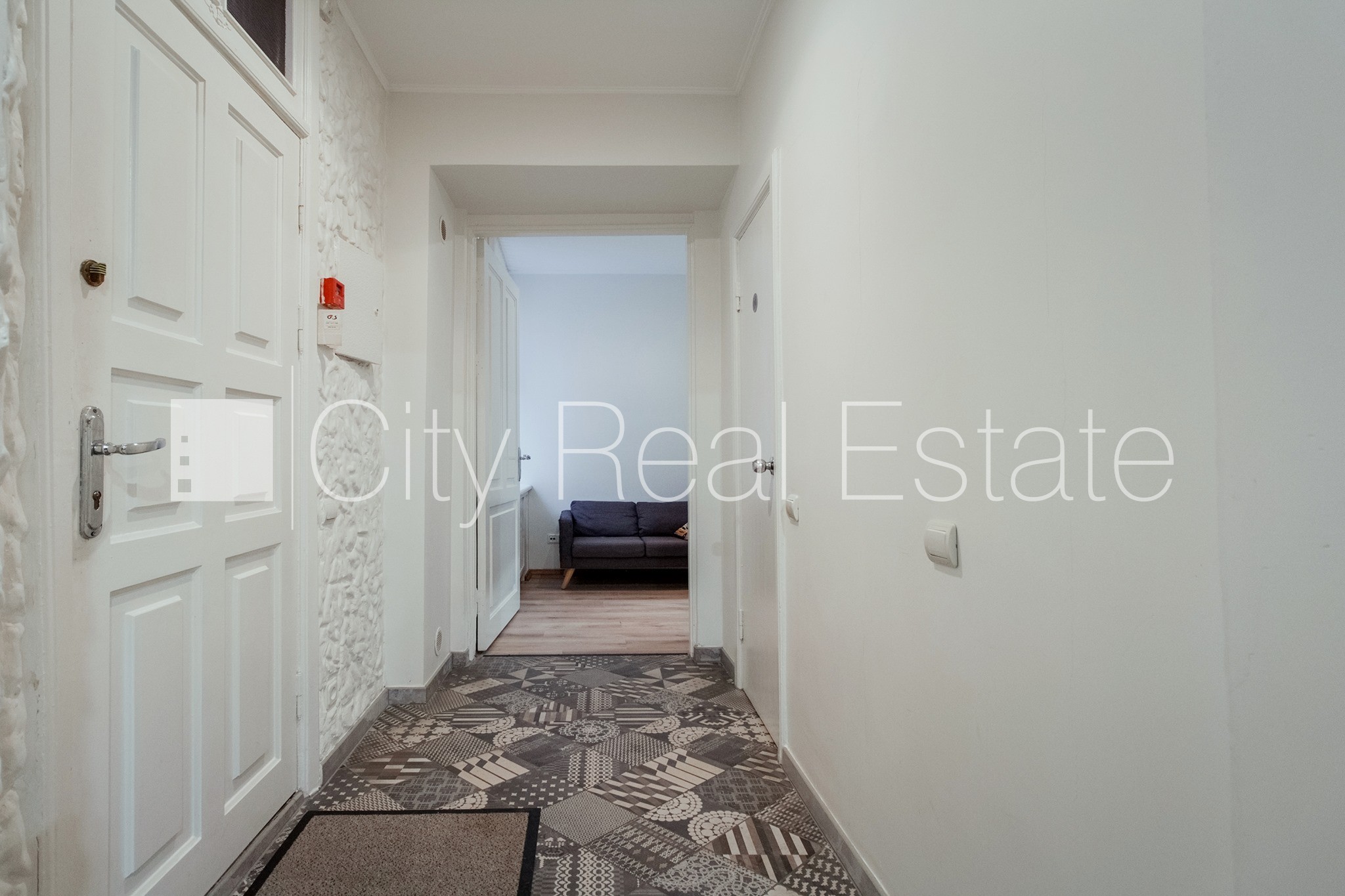 Sludinājumi. Fasādes māja, renovēta māja, ieeja no ielas, logi vērsti uz pagalma pusi, gaisa ventilācijas Cena: 135000 EUR Foto #7