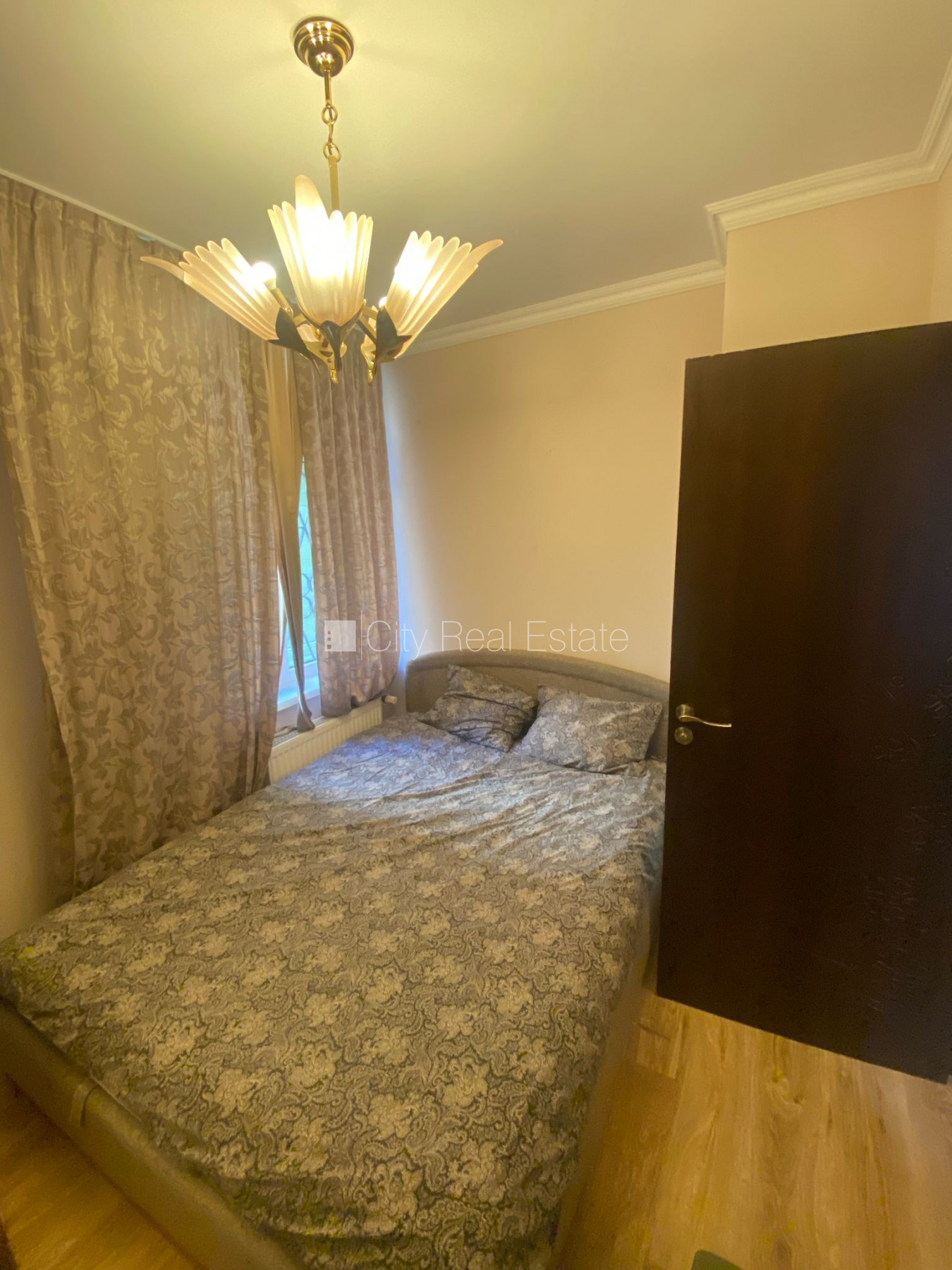 Sludinājumi. Fasādes māja, ieeja no pagalma, guļamistabu skaits 1 gab., studio tipa, virtuve apvienota ar Cena: 450 EUR/mēn Foto #6