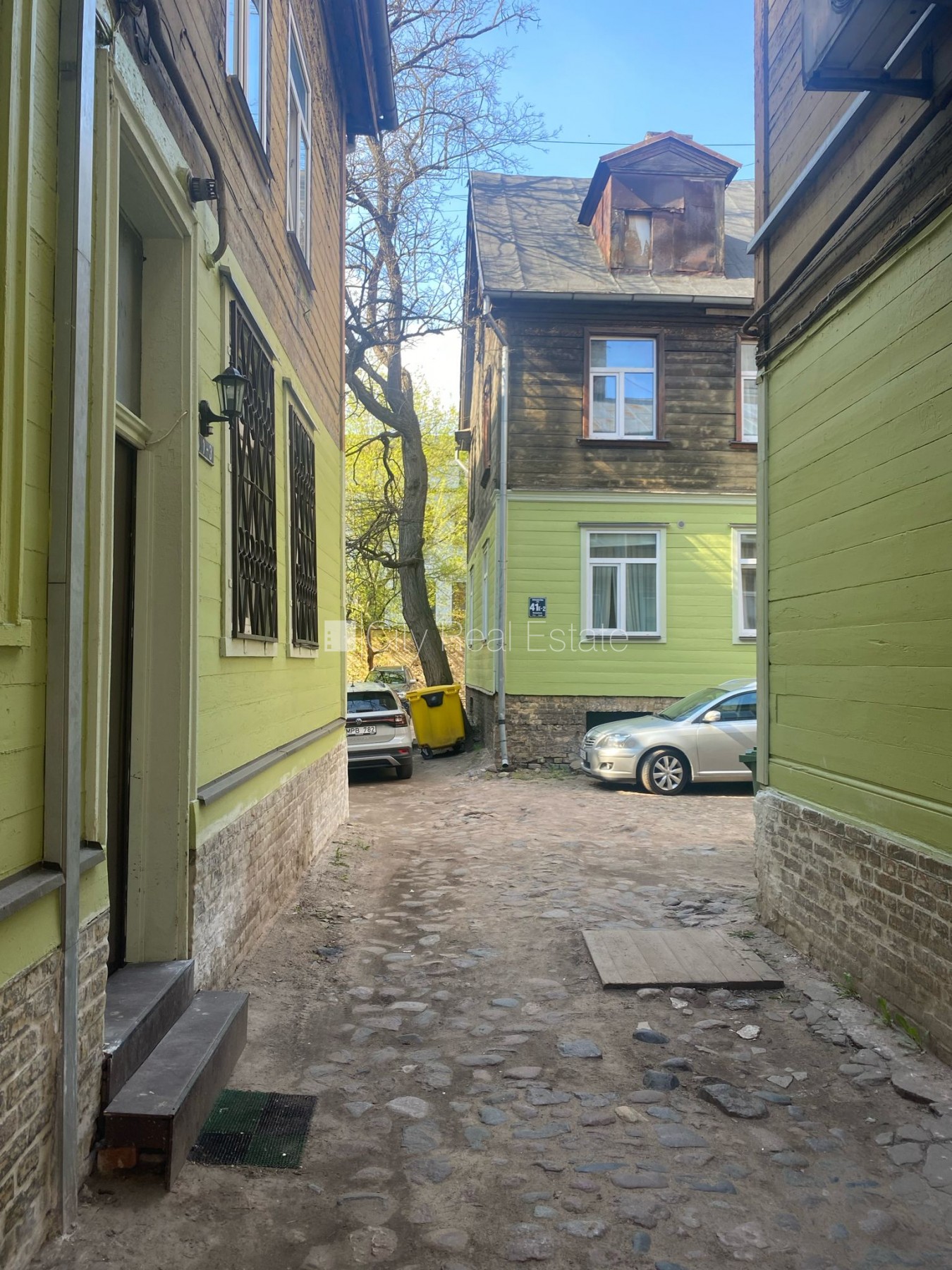 Sludinājumi. Fasādes māja, ieeja no pagalma, guļamistabu skaits 1 gab., studio tipa, virtuve apvienota ar Cena: 450 EUR/mēn Foto #12