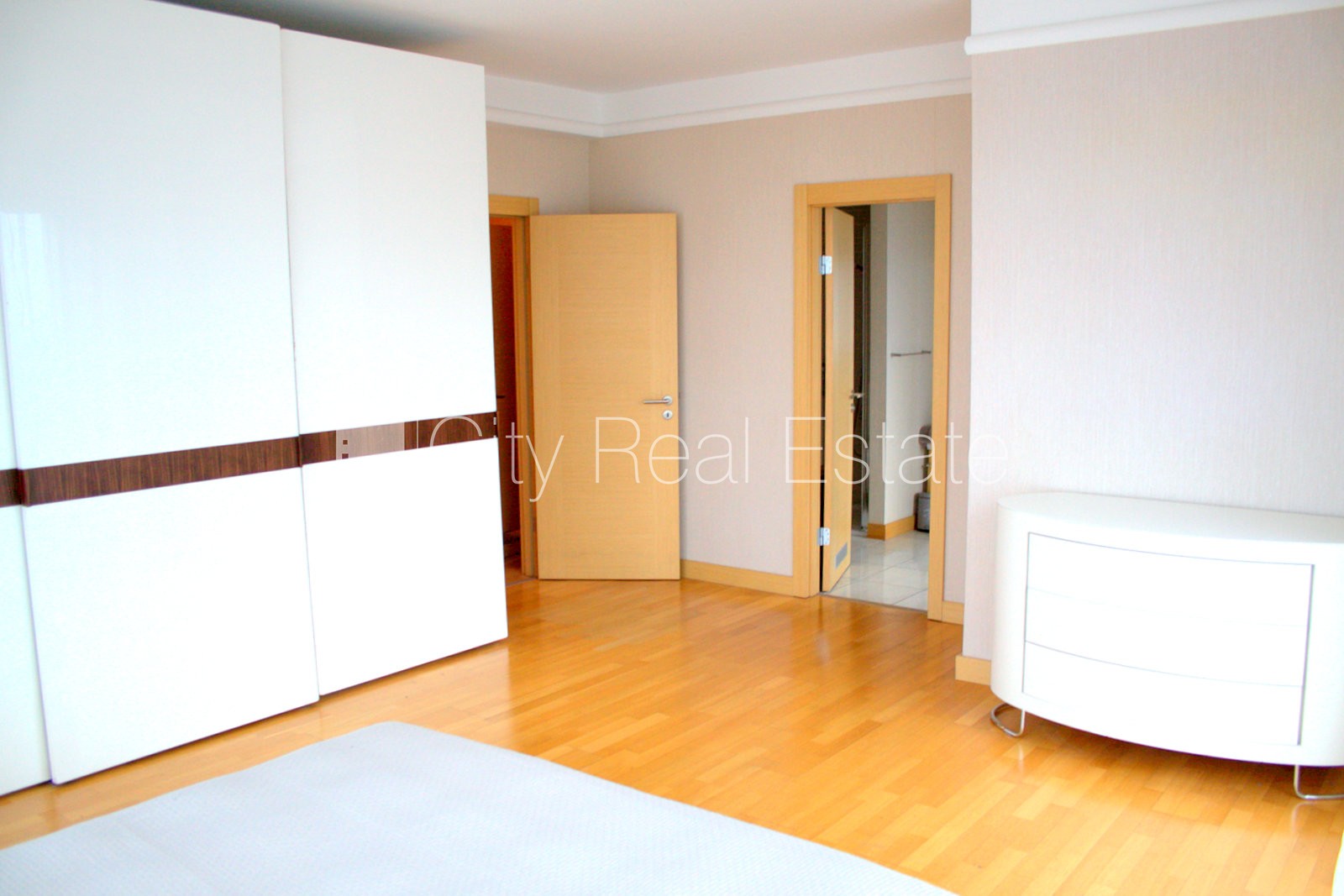 Объявление. Проект - Panorama Plaza (Панорама Плаза), новостройка, плата за обслуживание террасы не взимается, Цена: 1500 EUR/мес. Foto #9