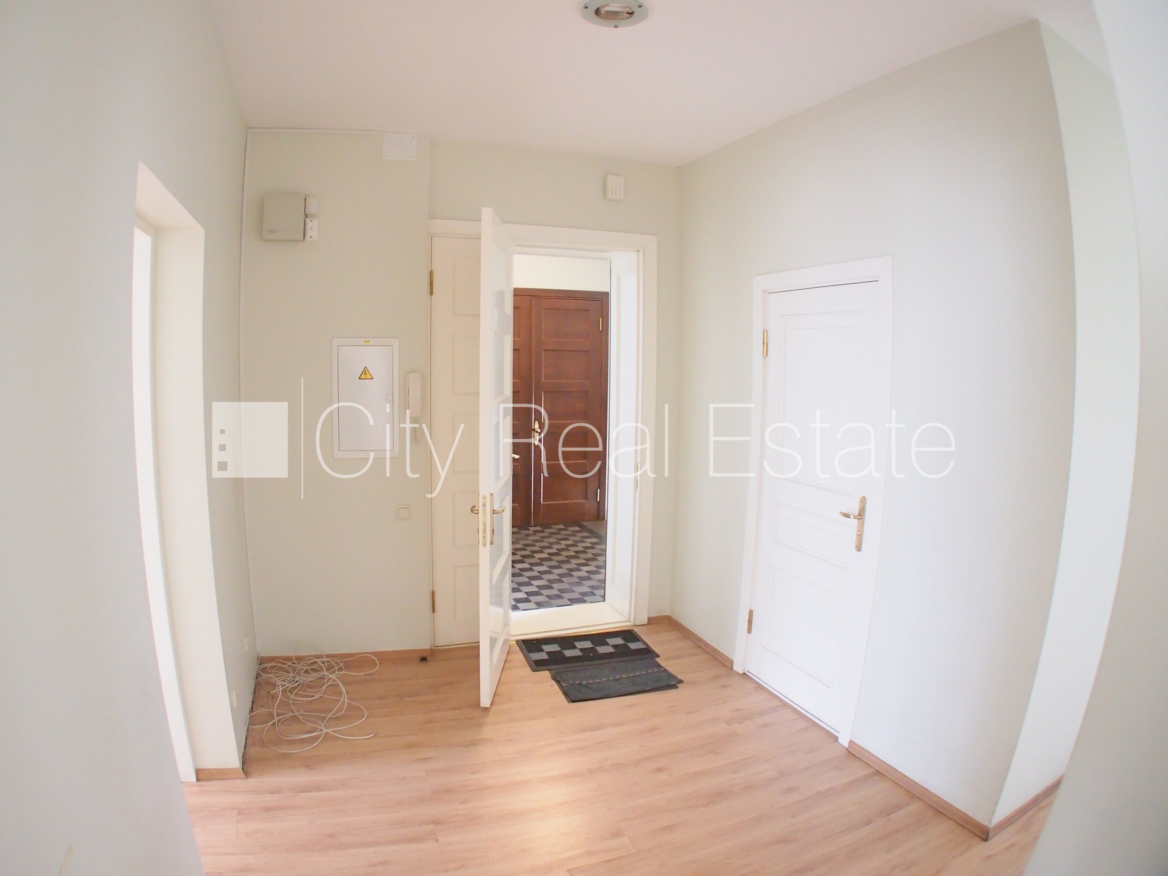 Sludinājumi. Projekts - Skolas 9, fasādes māja, viena kvadrātmetra apsaimniekošanas maksa mēnesī  1,5 EUR, ieeja Cena: 742 EUR/mēn Foto #7