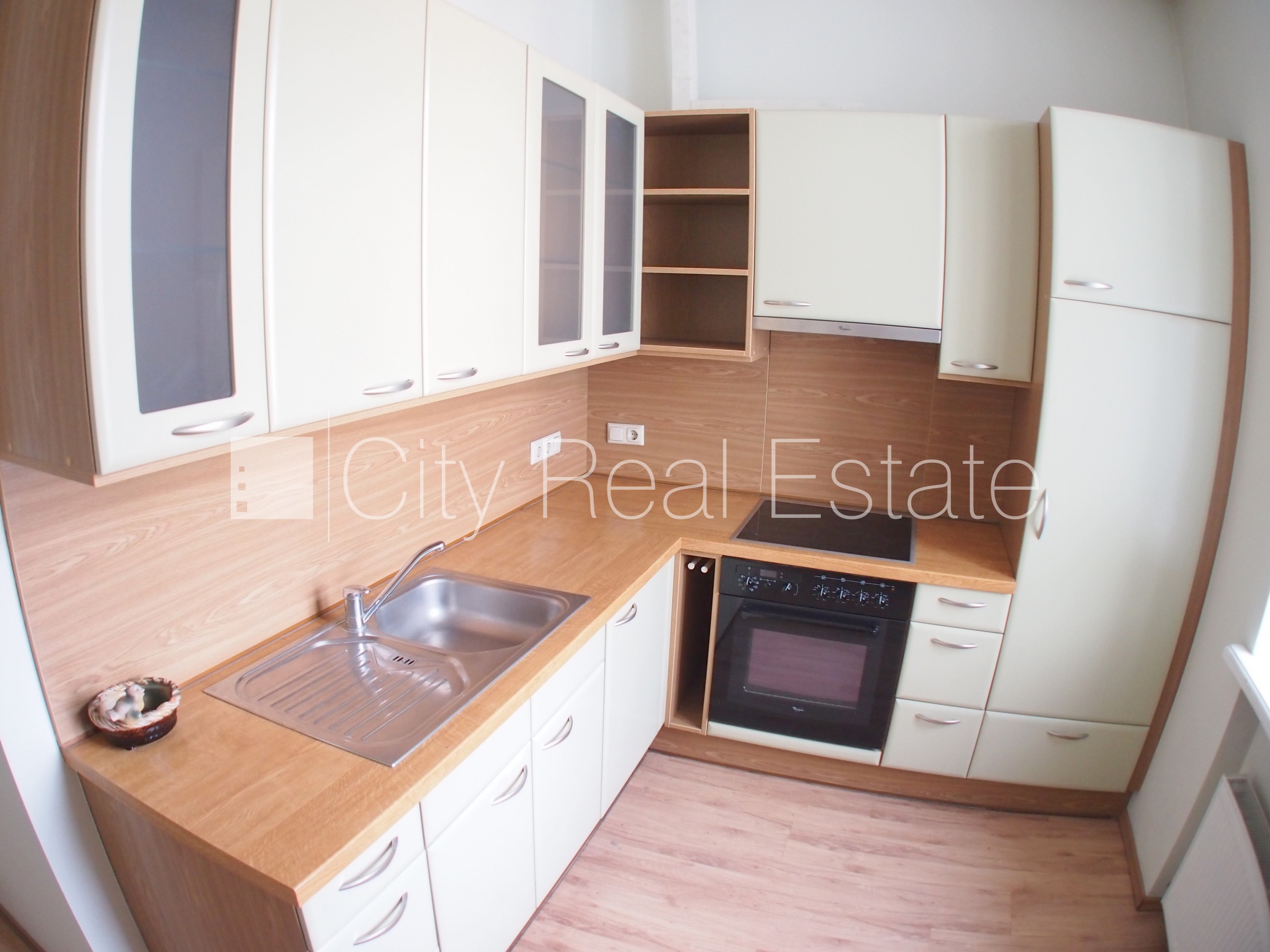 Sludinājumi. Projekts - Skolas 9, fasādes māja, viena kvadrātmetra apsaimniekošanas maksa mēnesī  1,5 EUR, ieeja Cena: 742 EUR/mēn Foto #10