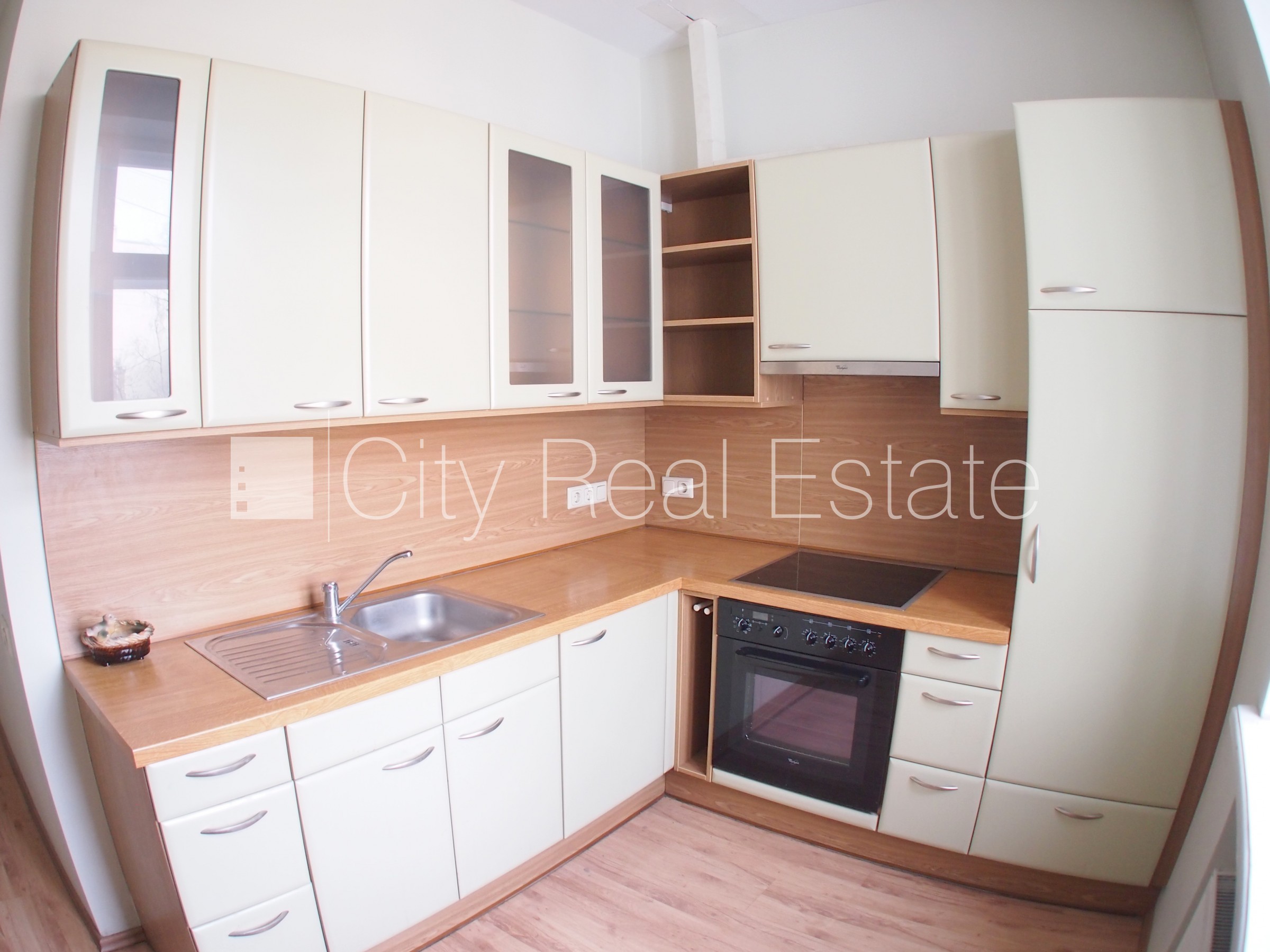 Sludinājumi. Projekts - Skolas 9, fasādes māja, viena kvadrātmetra apsaimniekošanas maksa mēnesī  1,5 EUR, ieeja Cena: 742 EUR/mēn Foto #11