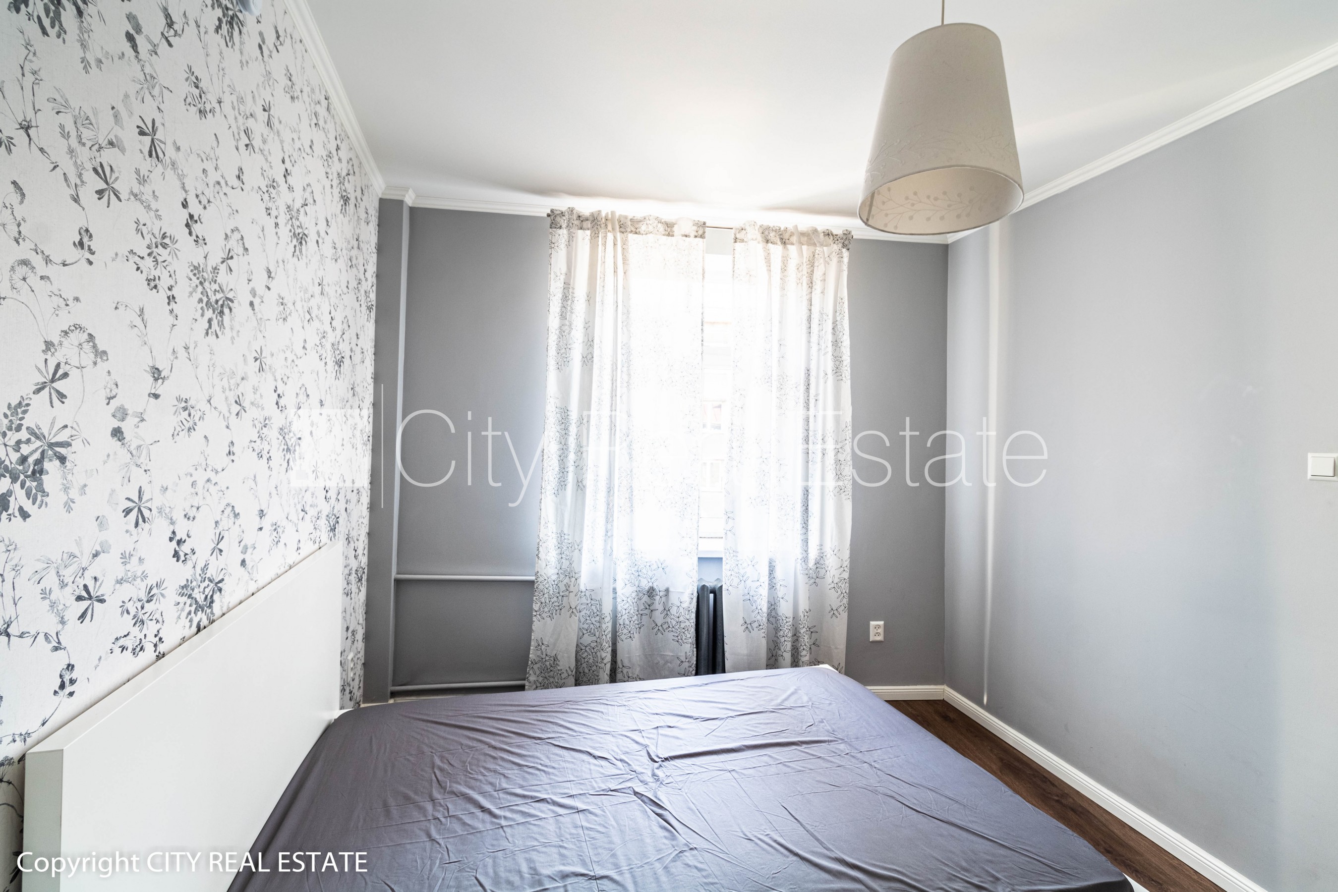 Sludinājumi. Slēgts pagalms, kāpņu telpa pēc kosmētiskā remonta, logi vērsti uz pagalma pusi, virtuve, centrālā Cena: 450 EUR/mēn Foto #4