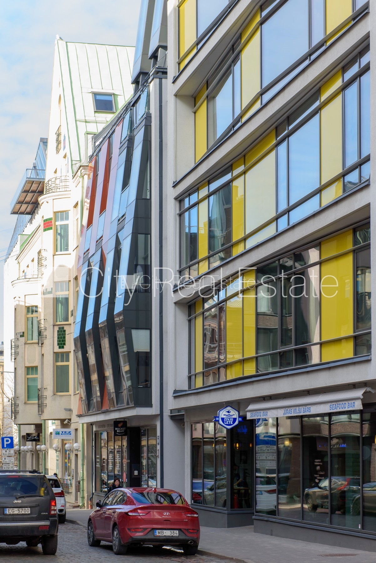 Sludinājumi. Jaunceltne, fasādes māja, labiekārtota apzaļumota teritorija, bruģēts piebraucamais ceļš, iespēja Cena: 1300 EUR/mēn Foto #24