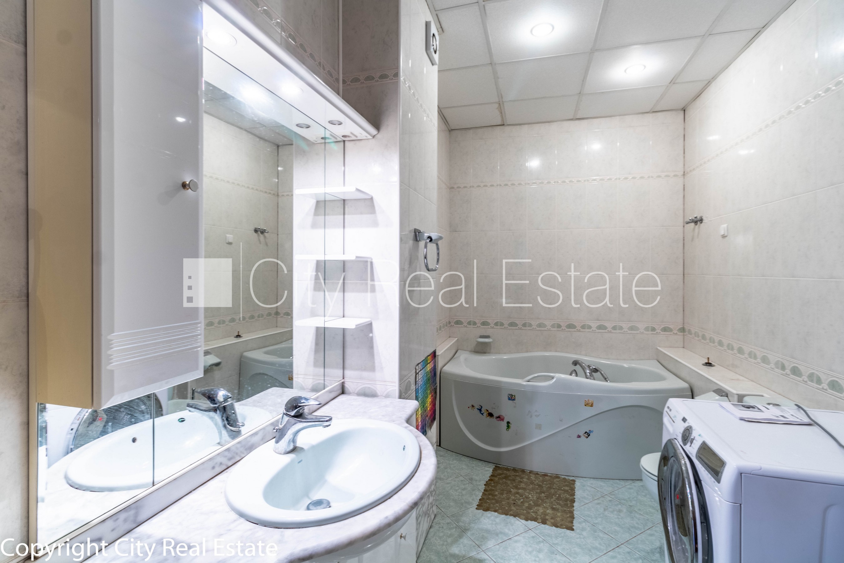 Sludinājumi. Zeme īpašumā, pagalma māja, slēgts pagalms, iespēja nomāt autostāvvietu, ir lifts, kāpņu telpa pēc Cena: 154500 EUR Foto #22