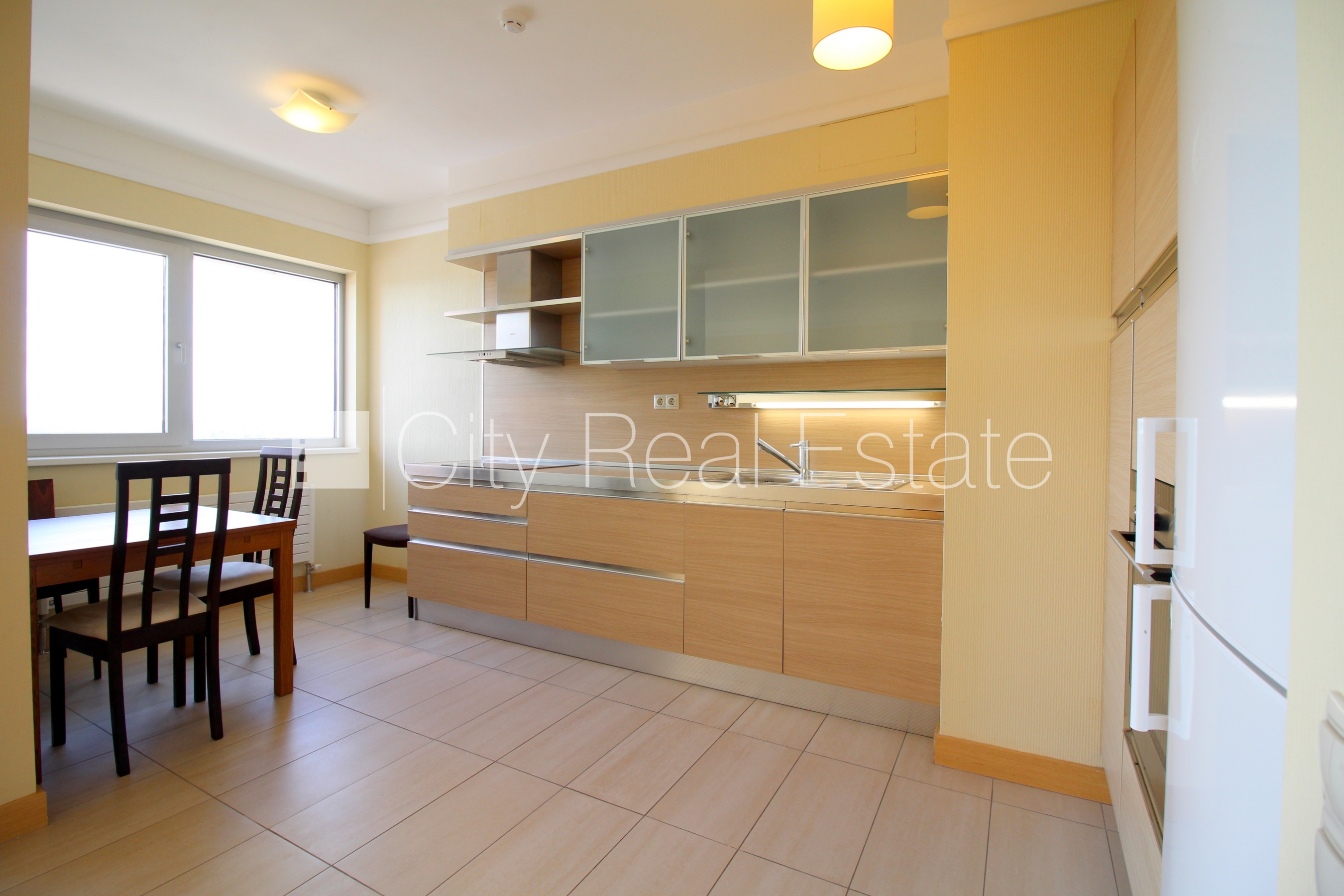 Sludinājumi. Projekts - Panorama Plaza, jaunceltne, slēgta teritorija, iespēja nomāt pazemes autostāvvietu, Cena: 900 EUR/mēn Foto #4