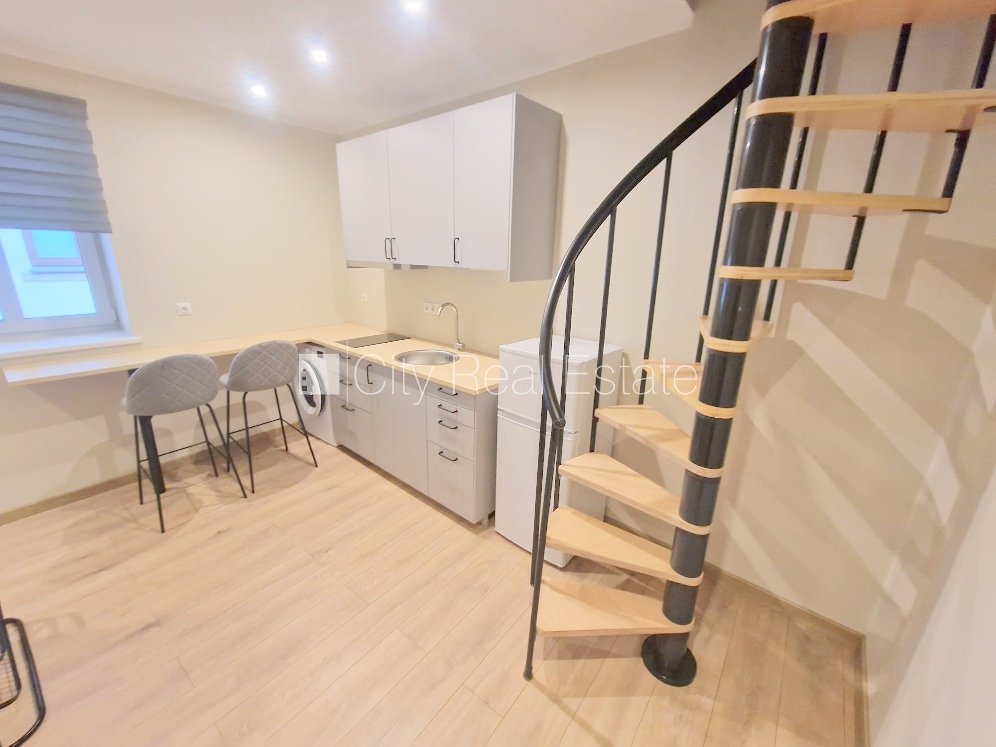 Sludinājumi. Privātmāja, pagalma māja, renovēta māja, apsargāts pagalms, ieeja no pagalma, logi vērsti uz Cena: 420 EUR/mēn Foto #7