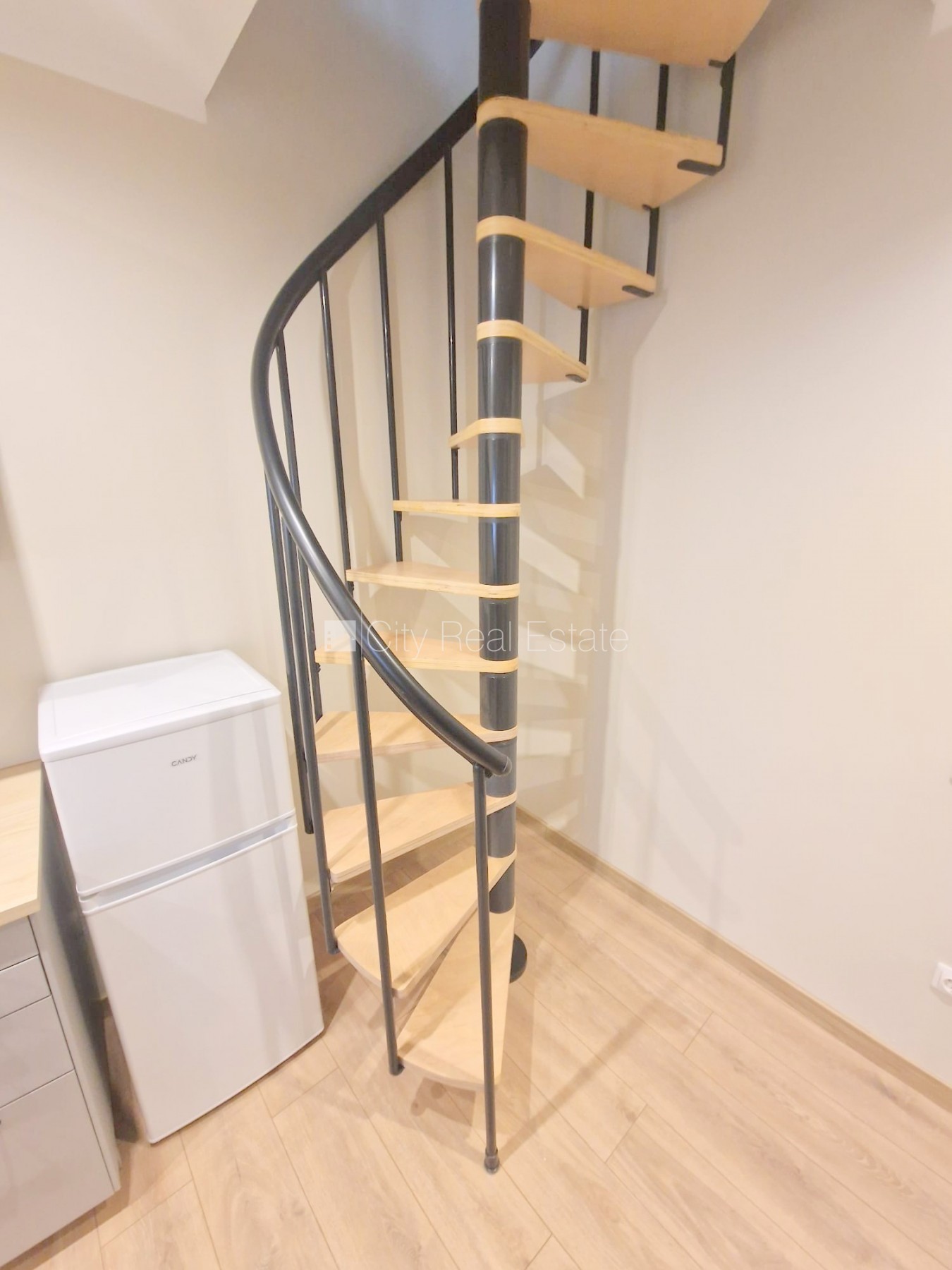 Sludinājumi. Privātmāja, pagalma māja, renovēta māja, apsargāts pagalms, ieeja no pagalma, logi vērsti uz Cena: 420 EUR/mēn Foto #9