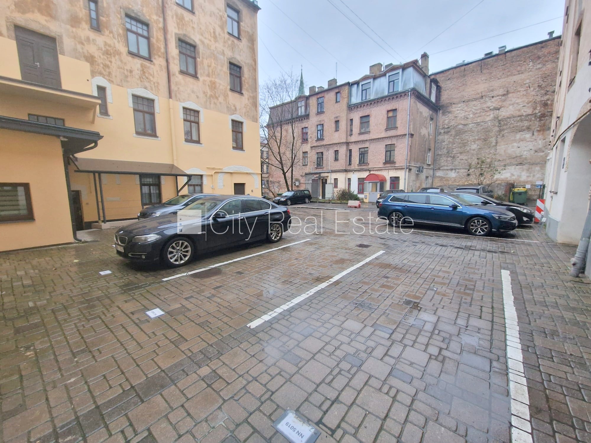 Sludinājumi. Privātmāja, pagalma māja, renovēta māja, apsargāts pagalms, ieeja no pagalma, logi vērsti uz Cena: 420 EUR/mēn Foto #25