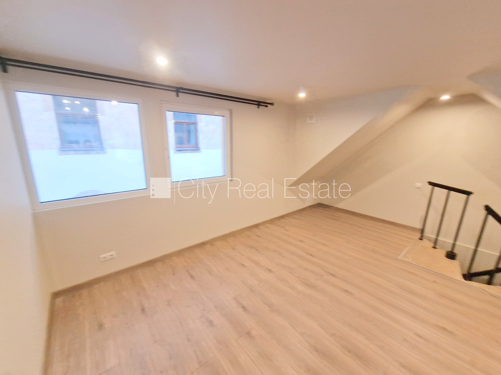 Sludinājumi. Privātmāja, pagalma māja, renovēta māja, apsargāts pagalms, ieeja no pagalma, logi vērsti uz Cena: 420 EUR/mēn Foto #13