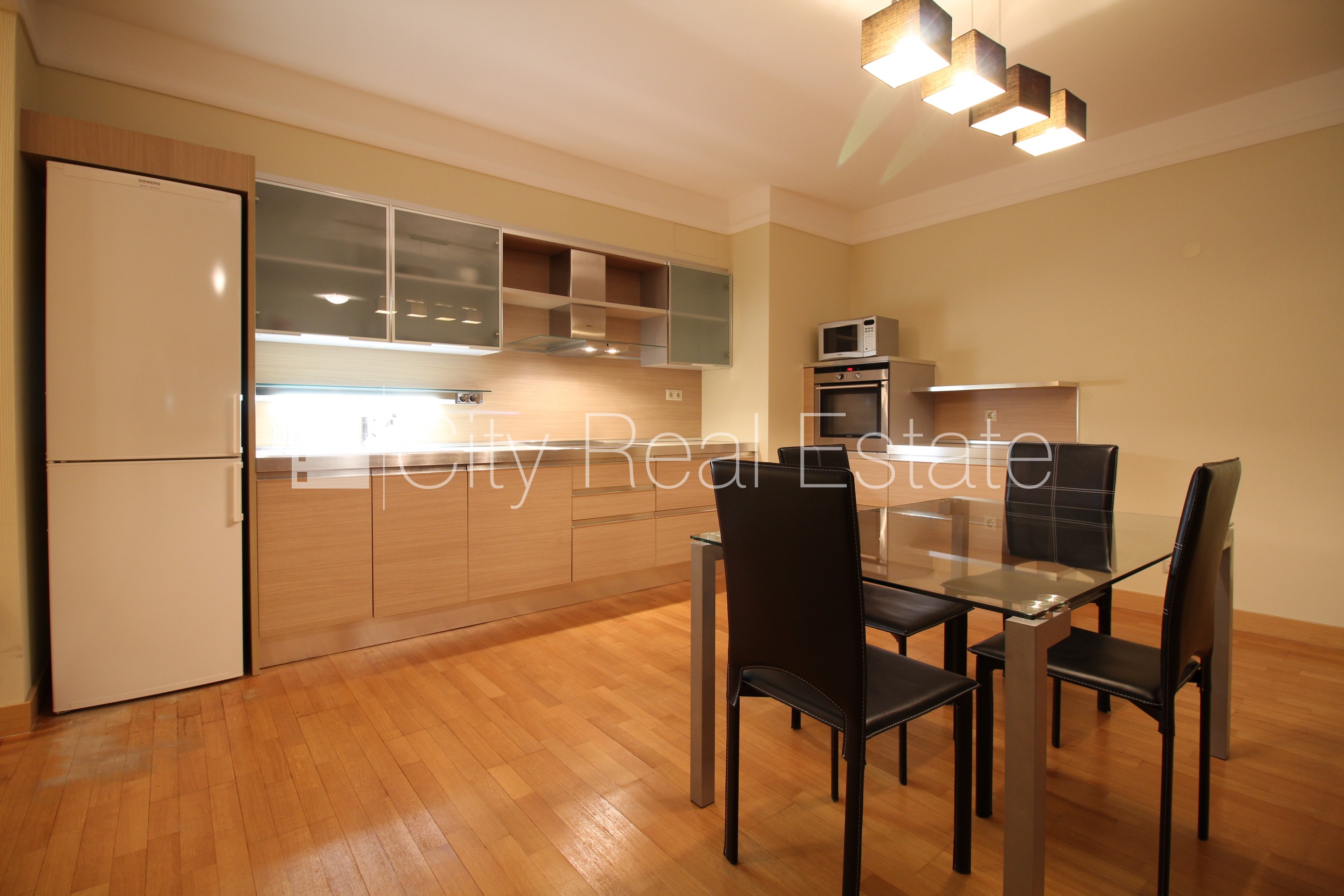 Sludinājumi. Projekts - Panorama Plaza, jaunceltne, labiekārtota apzaļumota teritorija, iespēja nomāt pazemes Cena: 850 EUR/mēn Foto #3