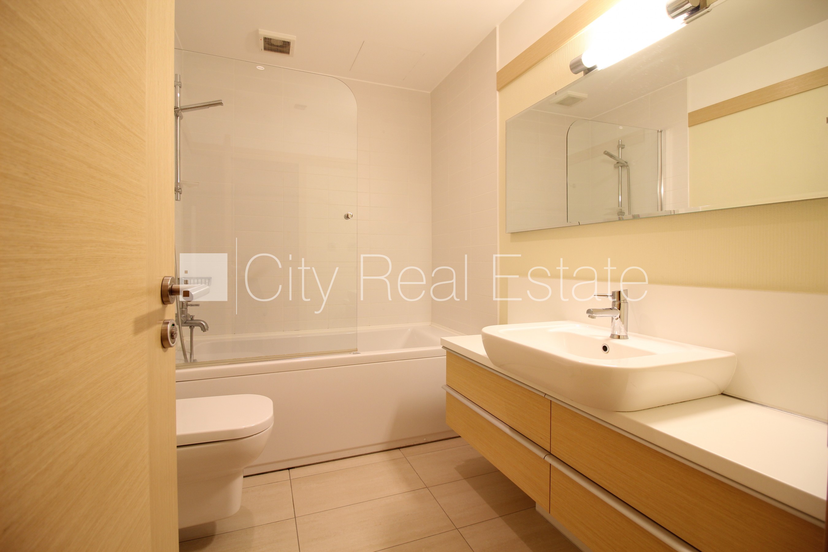 Sludinājumi. Projekts - Panorama Plaza, jaunceltne, labiekārtota apzaļumota teritorija, iespēja nomāt pazemes Cena: 850 EUR/mēn Foto #9