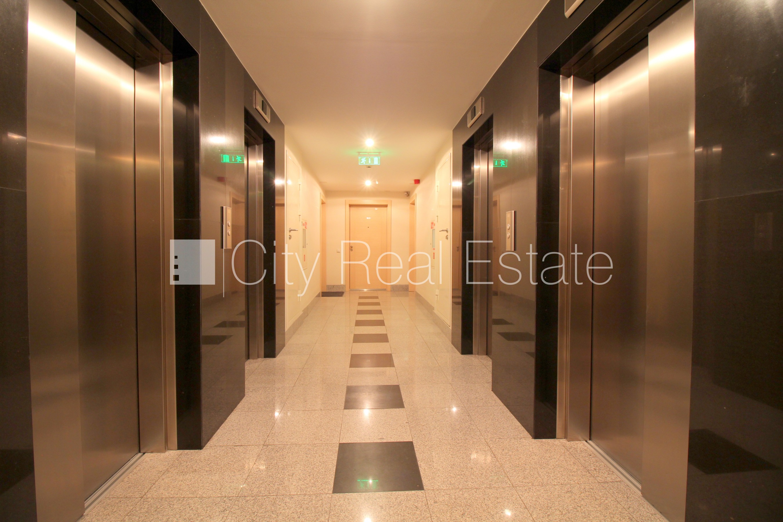 Sludinājumi. Projekts - Panorama Plaza, jaunceltne, labiekārtota apzaļumota teritorija, iespēja nomāt pazemes Cena: 850 EUR/mēn Foto #12