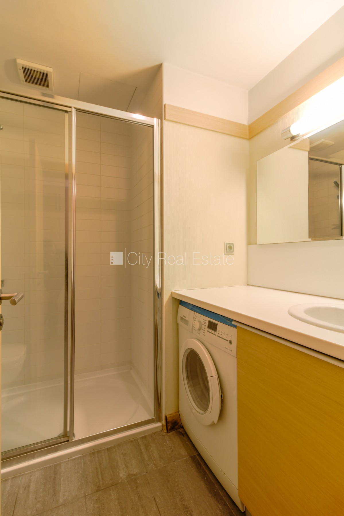 Sludinājumi. Projekts - Panorama Plaza, jaunceltne, vieta automašīnai, iespēja nomāt autostāvvietu, pazemes Cena: 850 EUR/mēn Foto #8