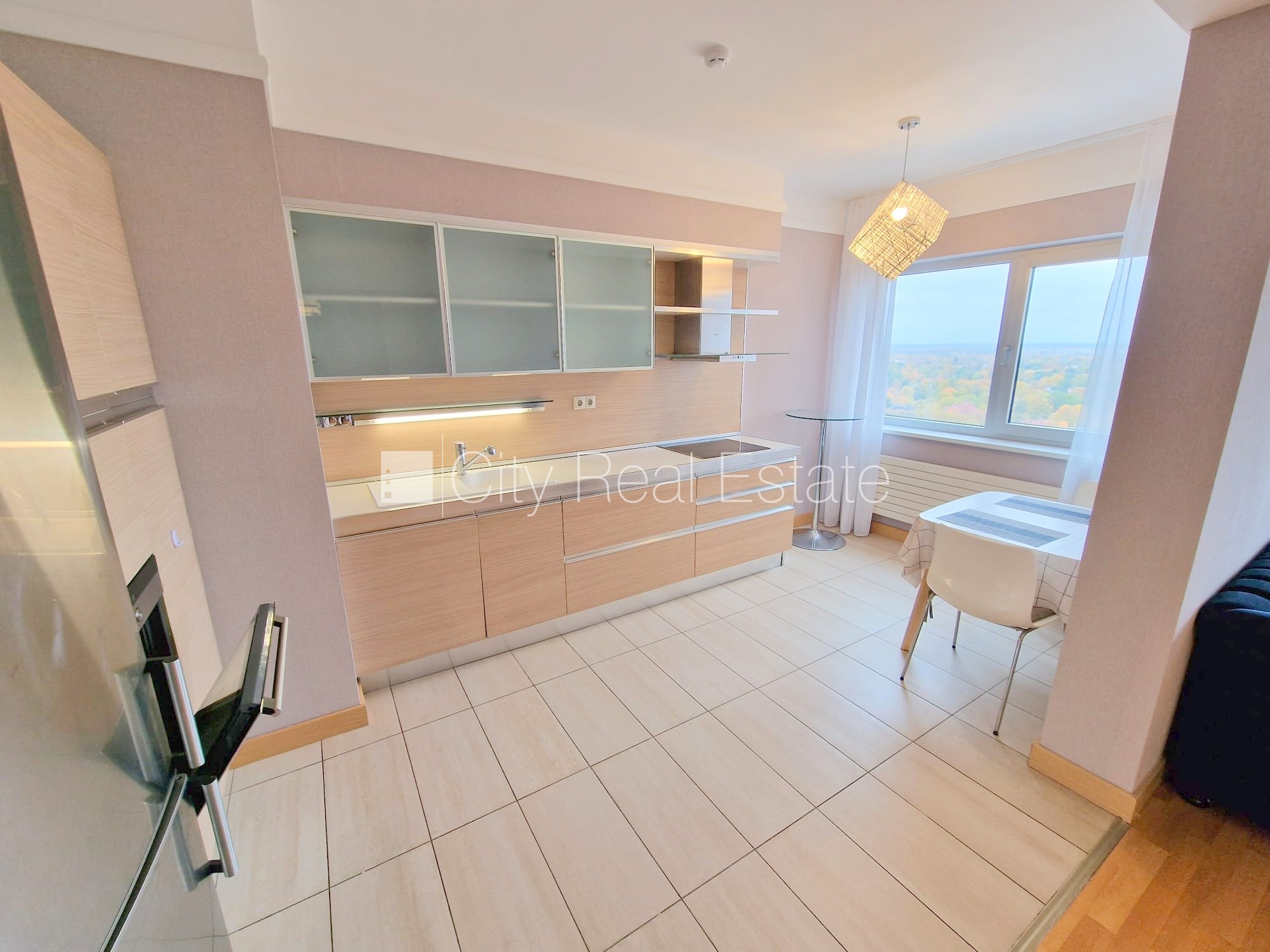 Sludinājumi. Projekts - Panorama Plaza, jaunceltne, pagalma ēka, labiekārtota apzaļumota teritorija, slēgts Cena: 900 EUR/mēn Foto #10