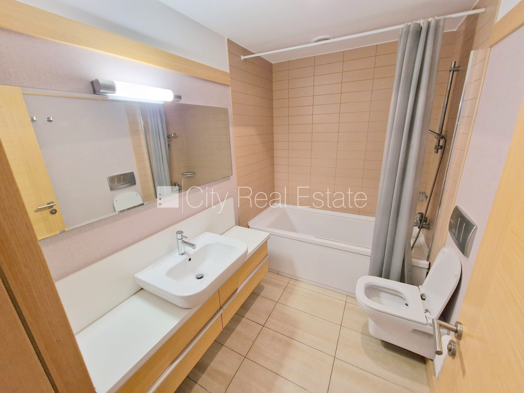 Sludinājumi. Projekts - Panorama Plaza, jaunceltne, pagalma ēka, labiekārtota apzaļumota teritorija, slēgts Cena: 900 EUR/mēn Foto #24