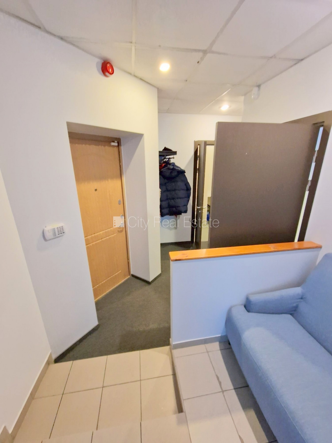 Sludinājumi. Fasādes māja, renovēta māja, viena kvadrātmetra apsaimniekošanas maksa mēnesī  1,95 EUR, slēgts Cena: 600 EUR/mēn Foto #4