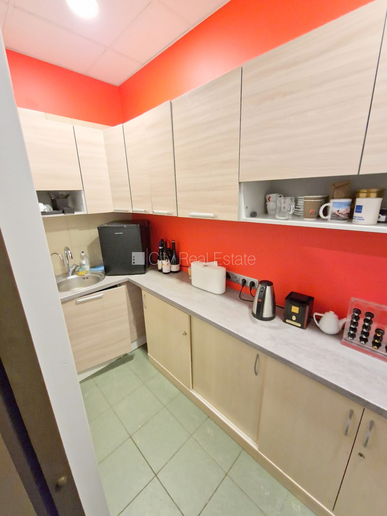 Sludinājumi. Fasādes māja, renovēta māja, viena kvadrātmetra apsaimniekošanas maksa mēnesī  1,95 EUR, slēgts Cena: 600 EUR/mēn Foto #12