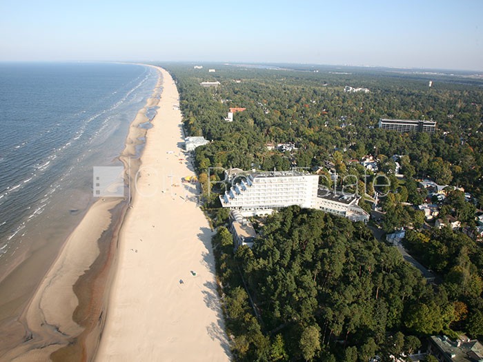 Sludinājumi. Iežogota teritorija, vieta automašīnai, terase, istabas izolētas 2 gab., studio tipa, virtuve Cena: 500 EUR/mēn Foto #13