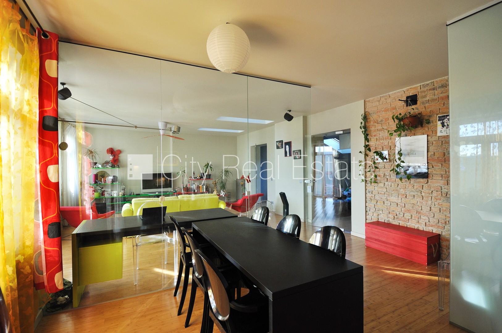 Sludinājumi. Projekts - Tērbatas 38, renovēta māja, slēgts pagalms, vieta automašīnai, mansards, ir lifts, viena Cena: 300000 EUR Foto #1