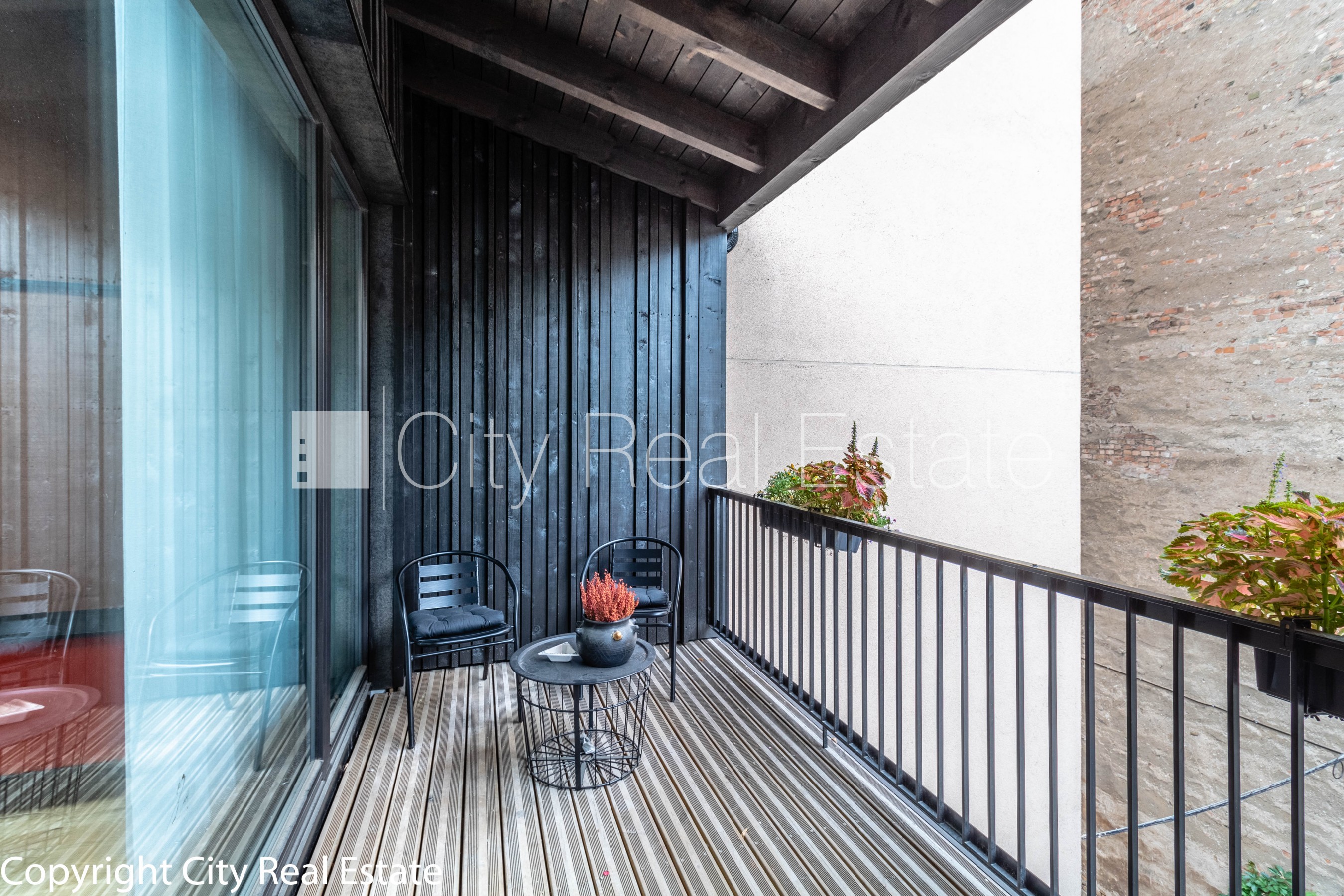 Sludinājumi. Pagalma māja, slēgts pagalms, vieta automašīnai, luksuss apartamenti , guļamistabu skaits 3 gab., Cena: 3000 EUR/mēn Foto #13