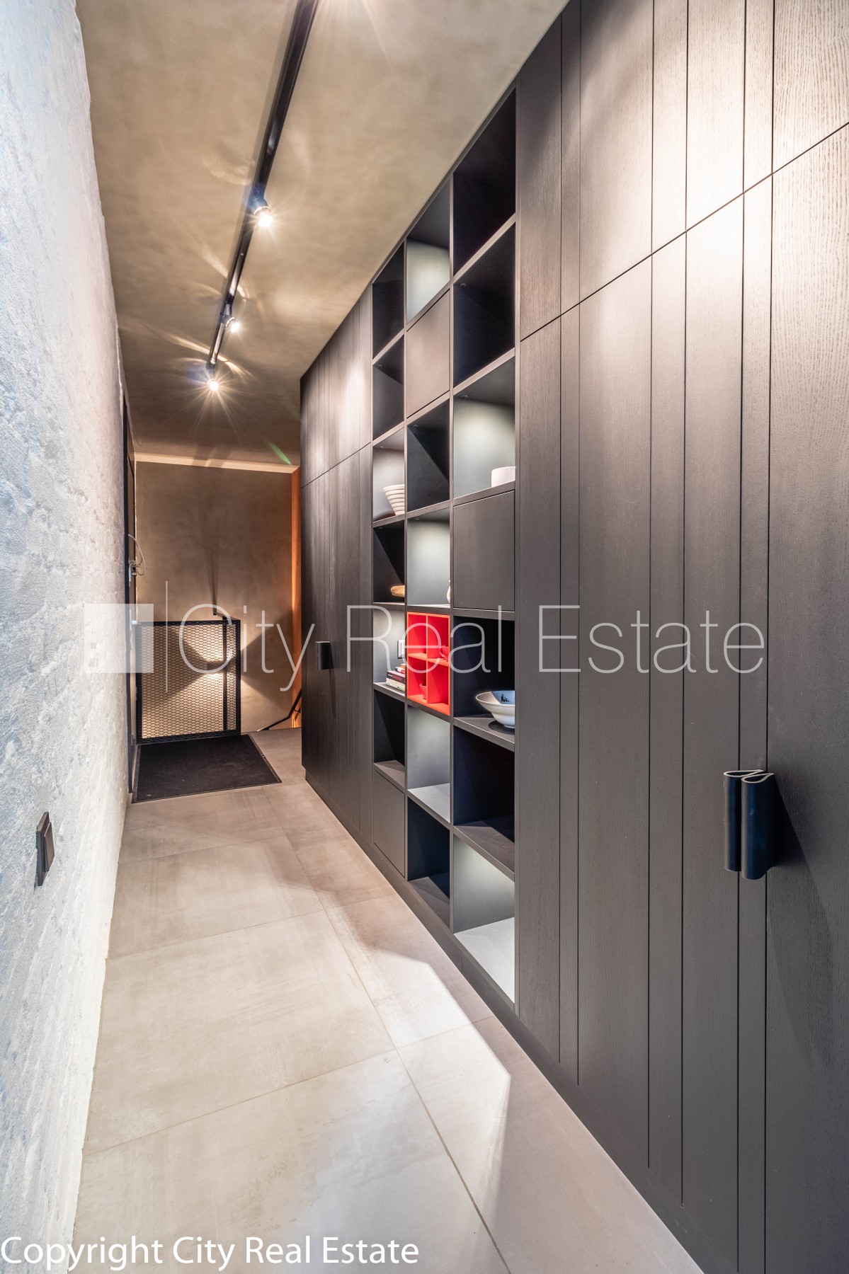 Sludinājumi. Pagalma māja, slēgts pagalms, vieta automašīnai, luksuss apartamenti , guļamistabu skaits 3 gab., Cena: 3000 EUR/mēn Foto #22