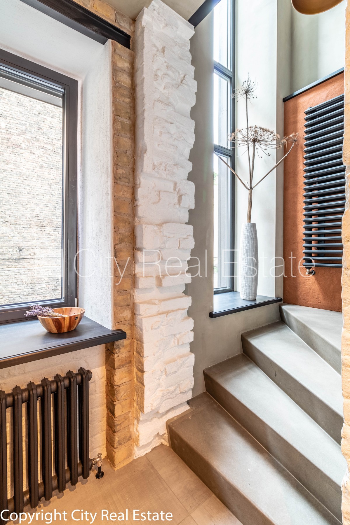 Sludinājumi. Pagalma māja, slēgts pagalms, vieta automašīnai, luksuss apartamenti , guļamistabu skaits 3 gab., Cena: 3000 EUR/mēn Foto #23