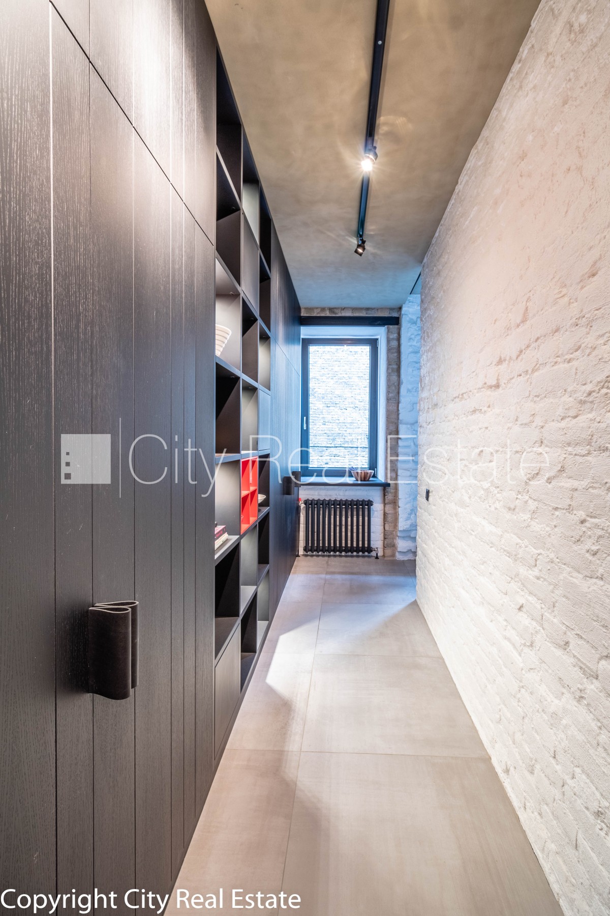 Sludinājumi. Pagalma māja, slēgts pagalms, vieta automašīnai, luksuss apartamenti , guļamistabu skaits 3 gab., Cena: 3000 EUR/mēn Foto #24