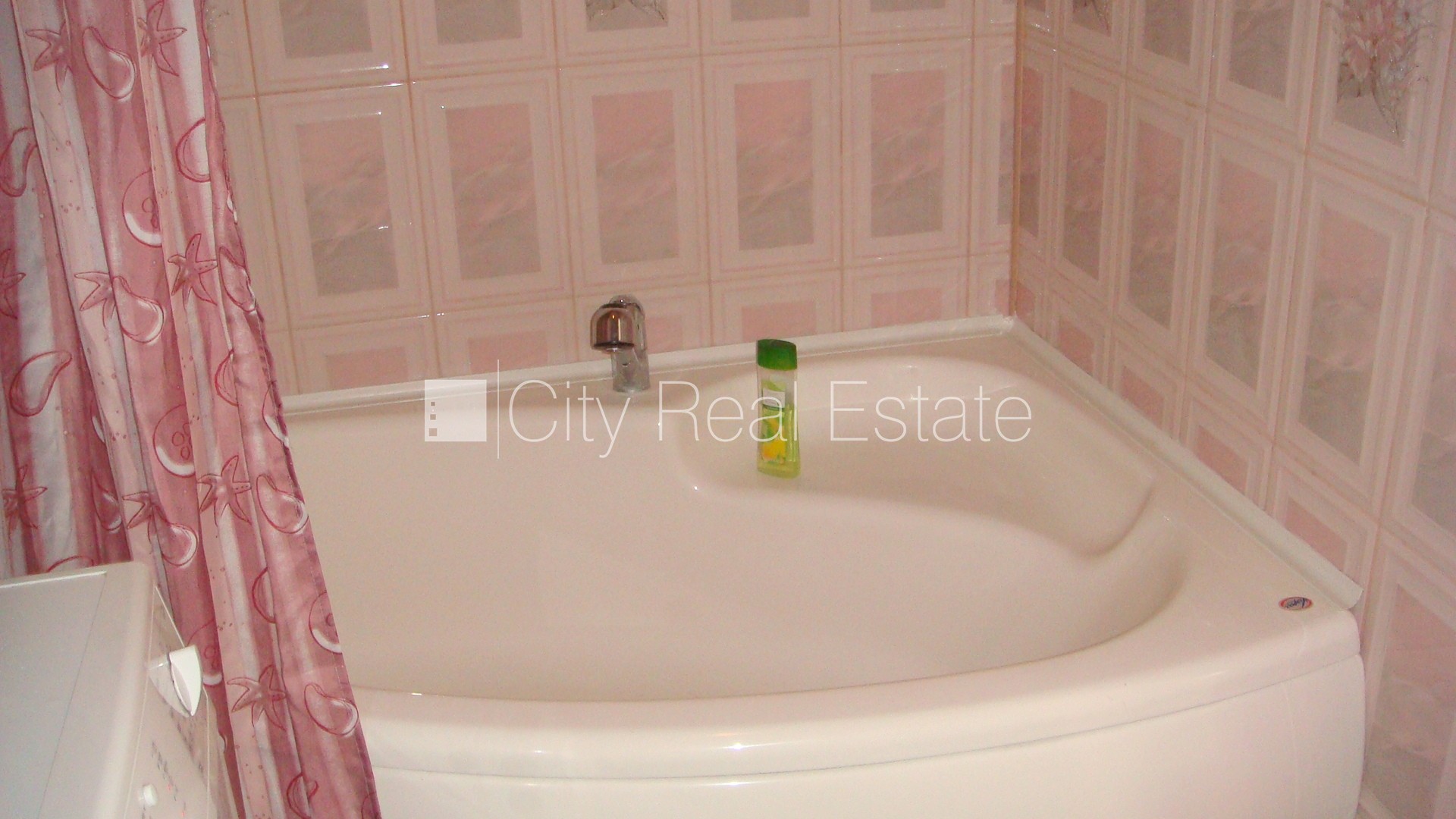 Sludinājumi. Šo dzīvokli izīrē pa diennaktīm (īstermiņa īre), īres cena sludinājumā norādīta par vienu diennakts Cena: 70 EUR/mēn Foto #11