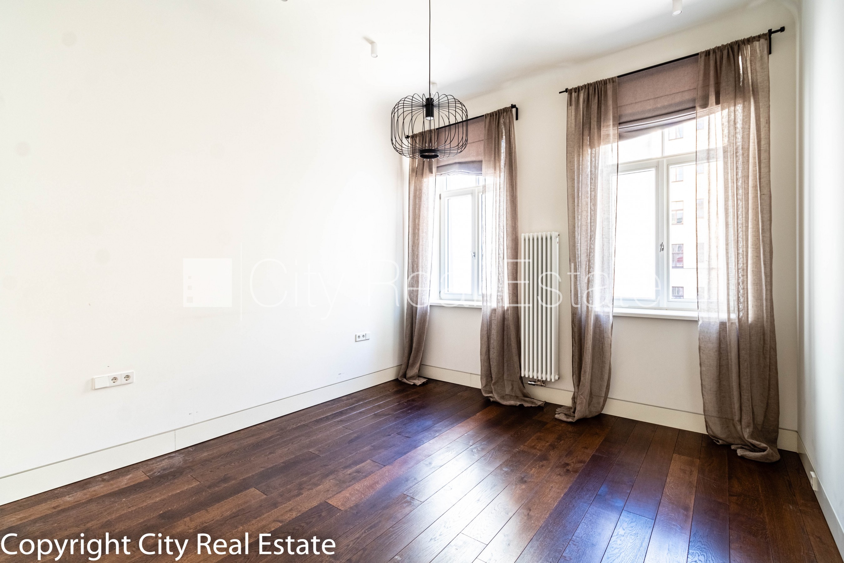 Sludinājumi. Projekts - J5, fasādes māja, renovēta māja, labiekārtots apzaļumots pagalms, bruģēts piebraucamais Cena: 226000 EUR Foto #6