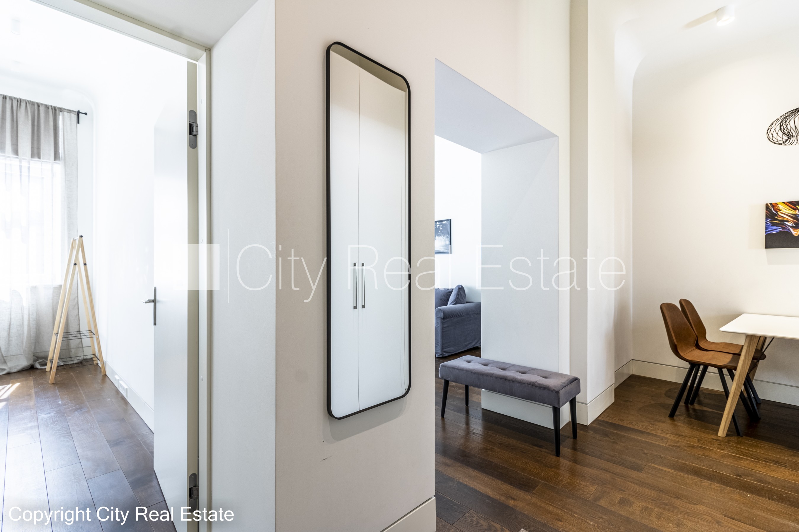 Sludinājumi. Projekts - J5, fasādes māja, renovēta māja, labiekārtots apzaļumots pagalms, slēgts pagalms, Cena: 950 EUR/mēn Foto #3