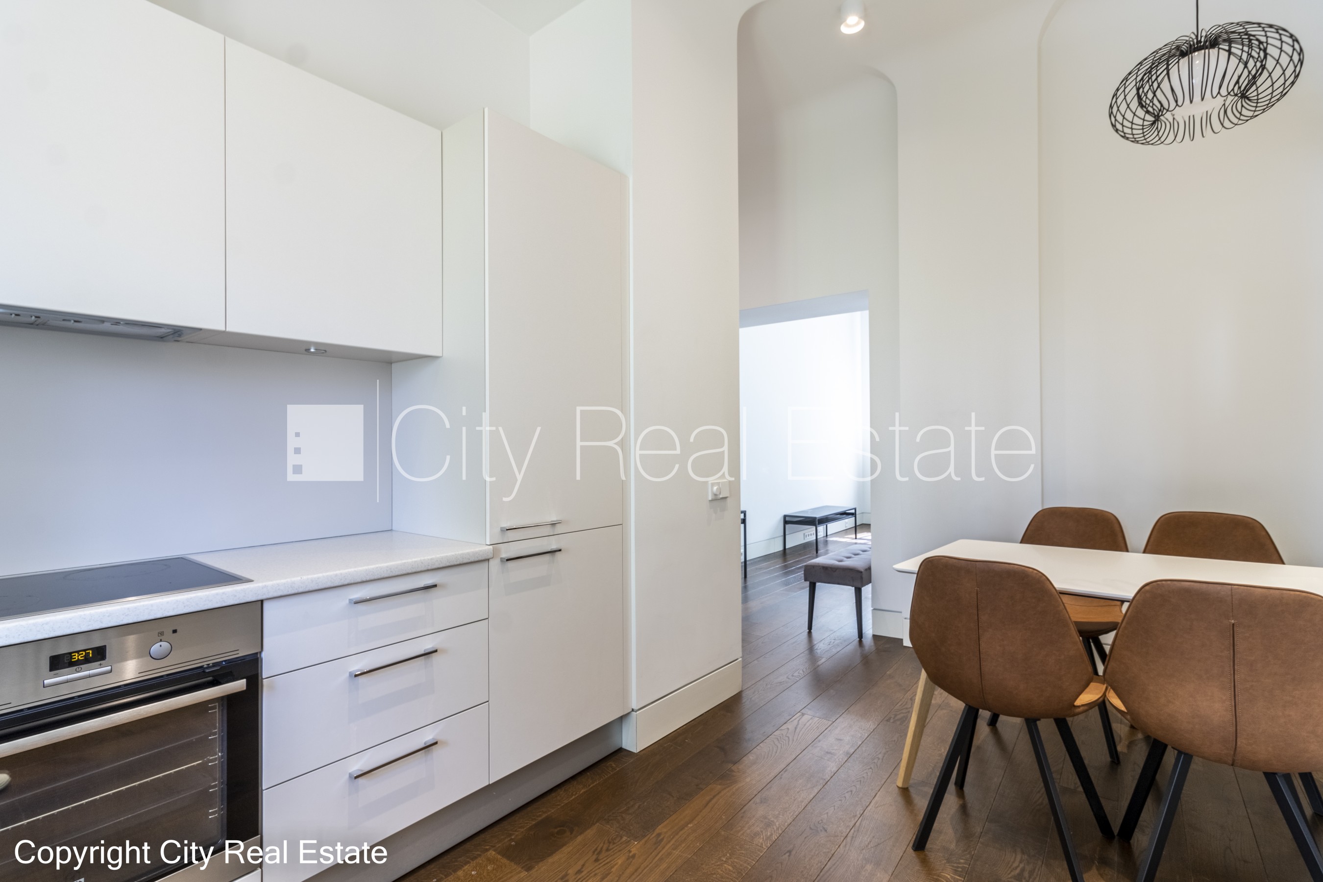 Sludinājumi. Projekts - J5, fasādes māja, renovēta māja, labiekārtots apzaļumots pagalms, slēgts pagalms, Cena: 950 EUR/mēn Foto #7