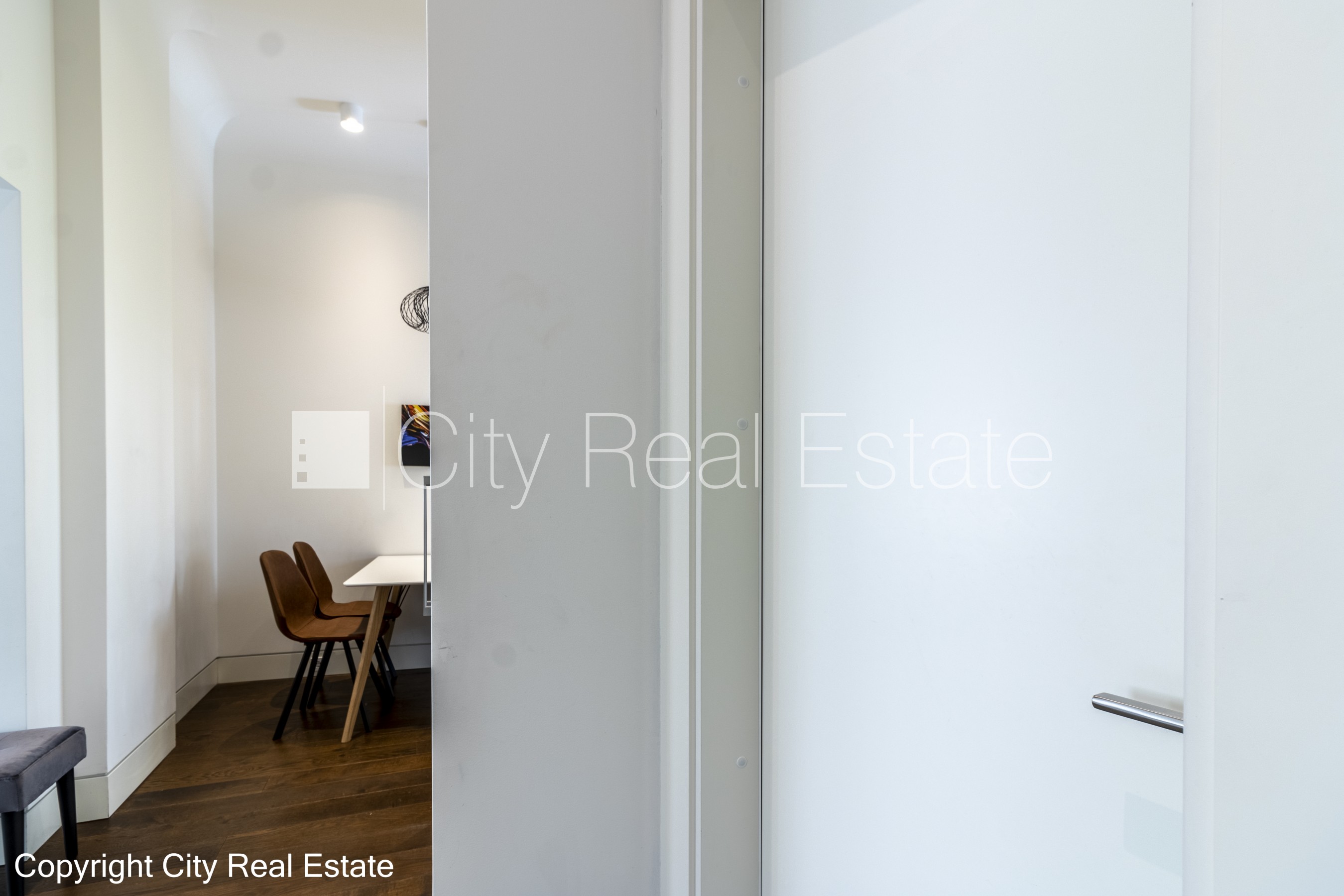 Sludinājumi. Projekts - J5, jaunceltne, labiekārtots apzaļumots pagalms, slēgts pagalms, iespēja nomāt Cena: 260000 EUR Foto #7