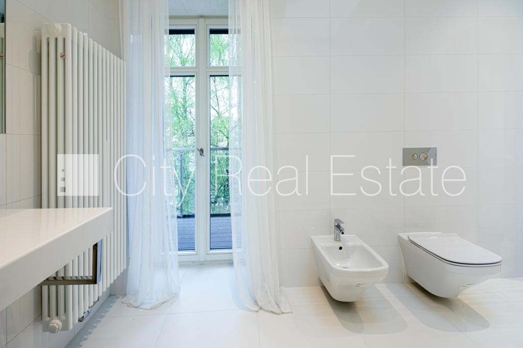 Sludinājumi. Projekts - J5, renovēta māja, vieta automašīnai, pazemes autostāvvieta, apsargāta teritorija, ir Cena: 590000 EUR Foto #21