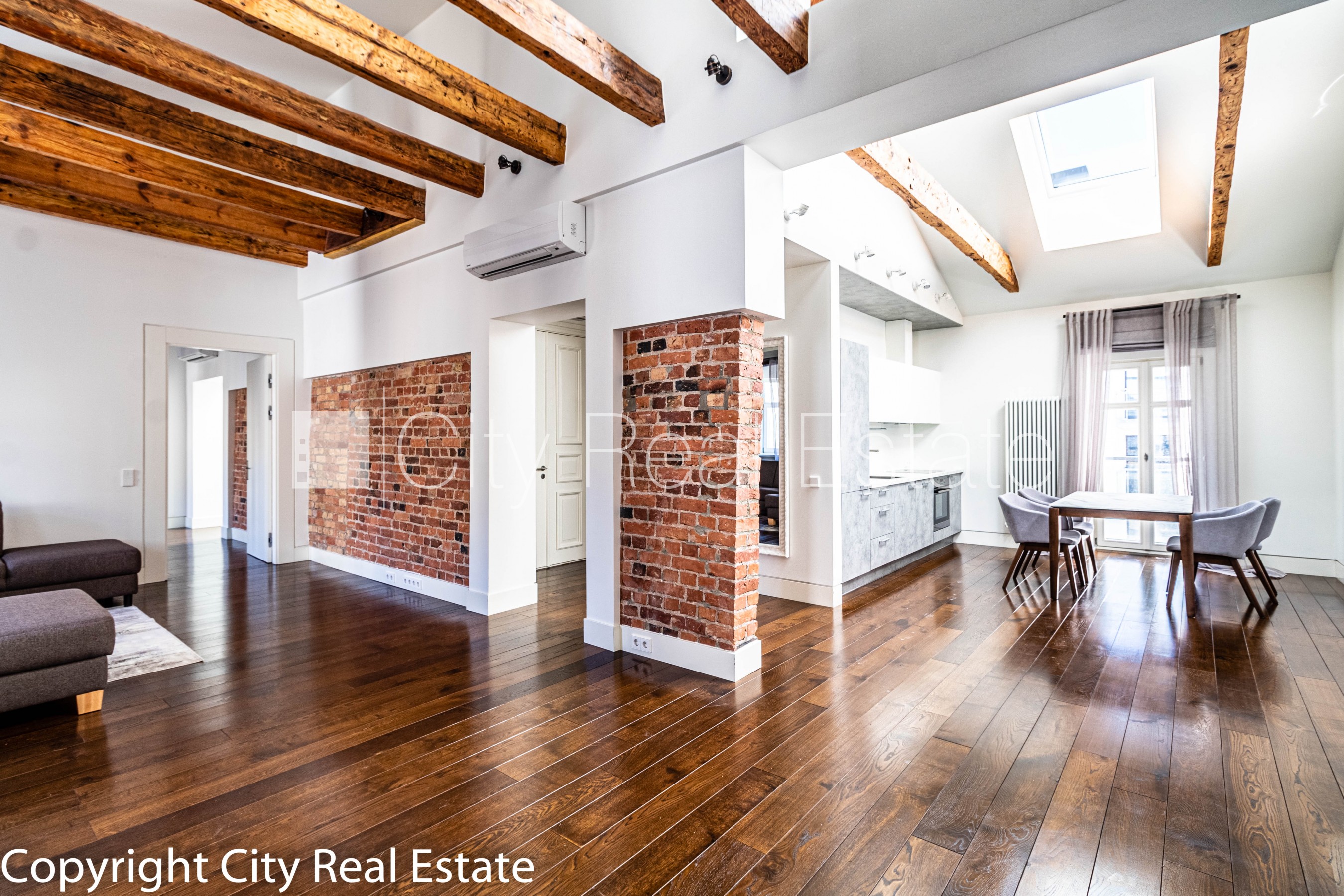 Sludinājumi. Projekts - J5, renovēta māja, vieta automašīnai, pazemes autostāvvieta, apsargāta teritorija, ir Cena: 590000 EUR Foto #1