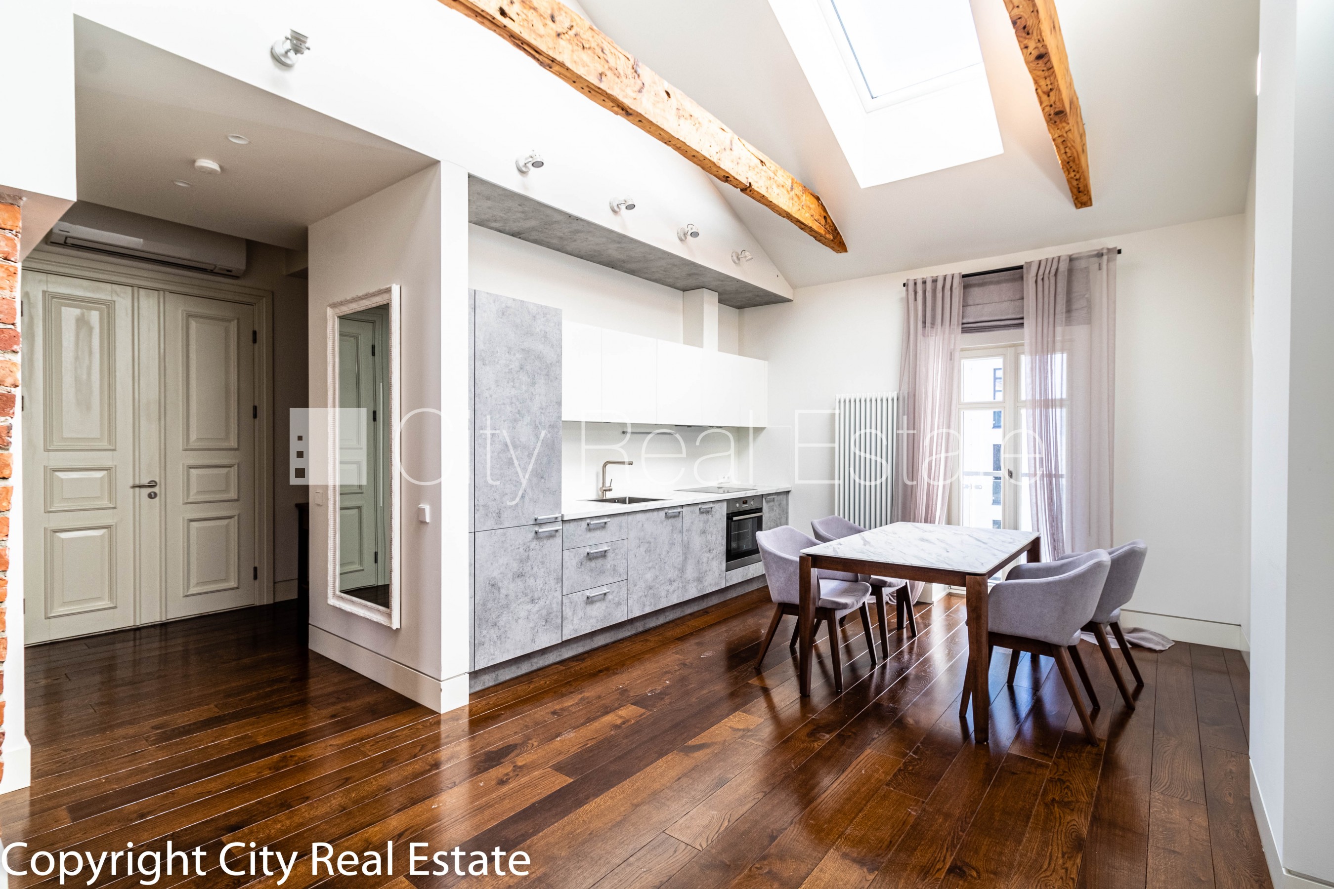 Sludinājumi. Projekts - J5, renovēta māja, vieta automašīnai, pazemes autostāvvieta, apsargāta teritorija, ir Cena: 590000 EUR Foto #7