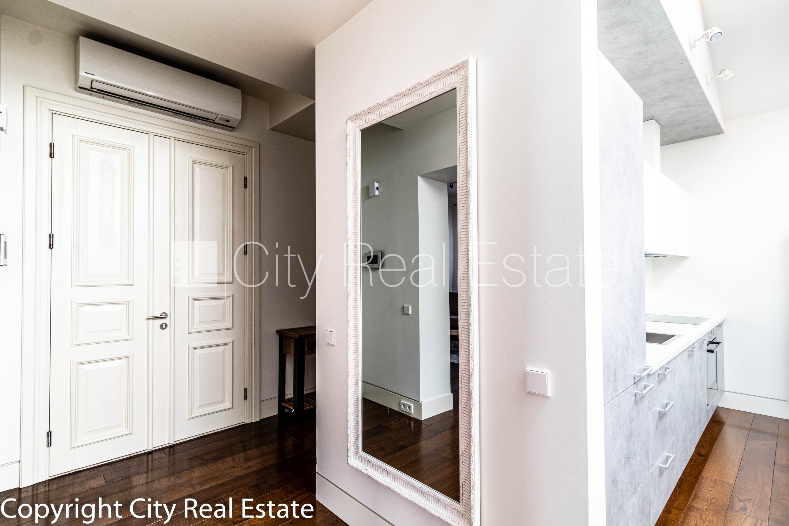 Sludinājumi. Projekts - J5, renovēta māja, vieta automašīnai, pazemes autostāvvieta, apsargāta teritorija, ir Cena: 590000 EUR Foto #25